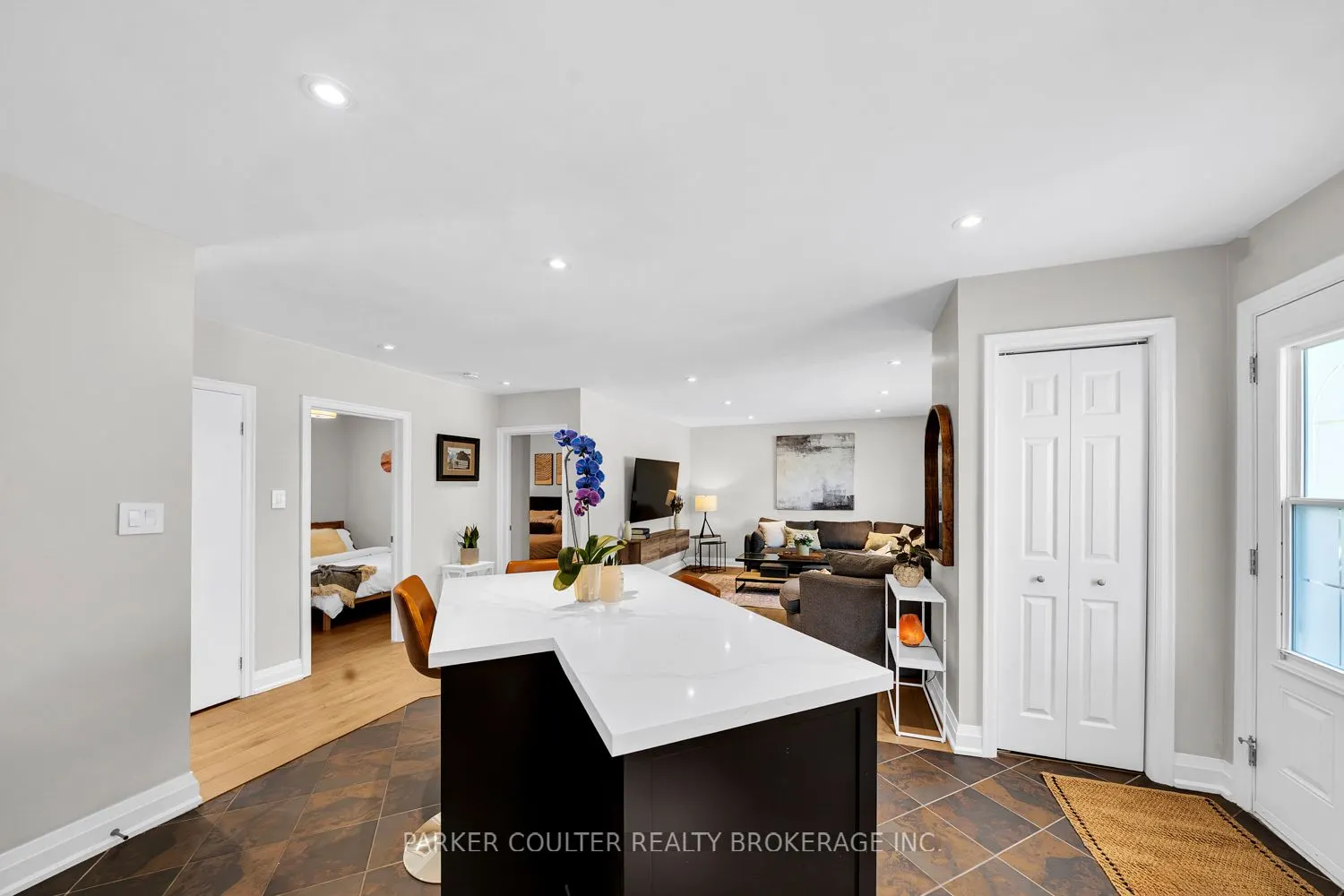 7 Oakley Park Square