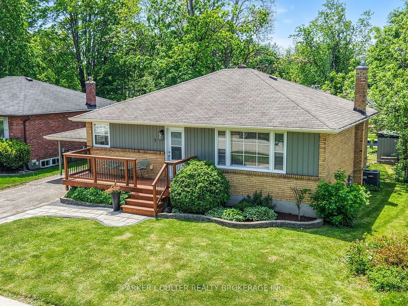 7 Oakley Park Square