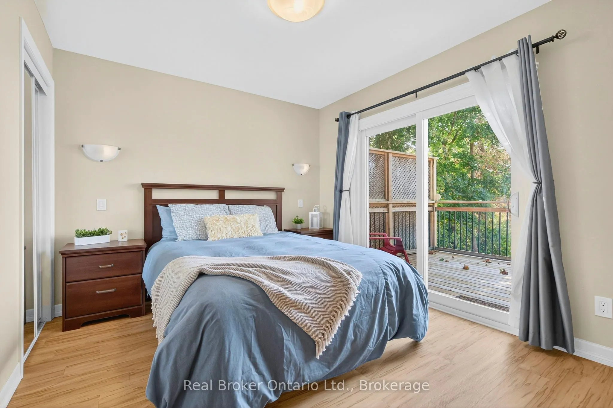 1948 Tiny Beaches Road S