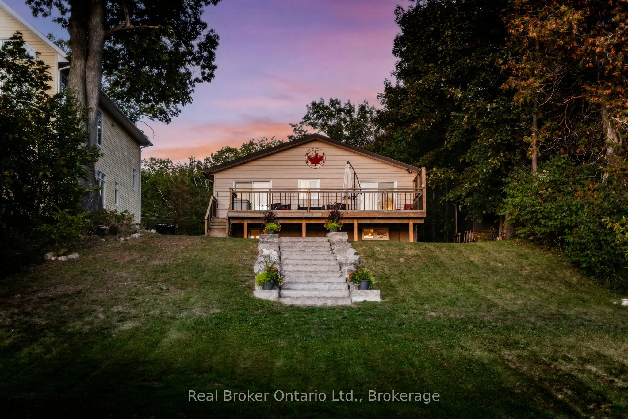1948 Tiny Beaches Road S