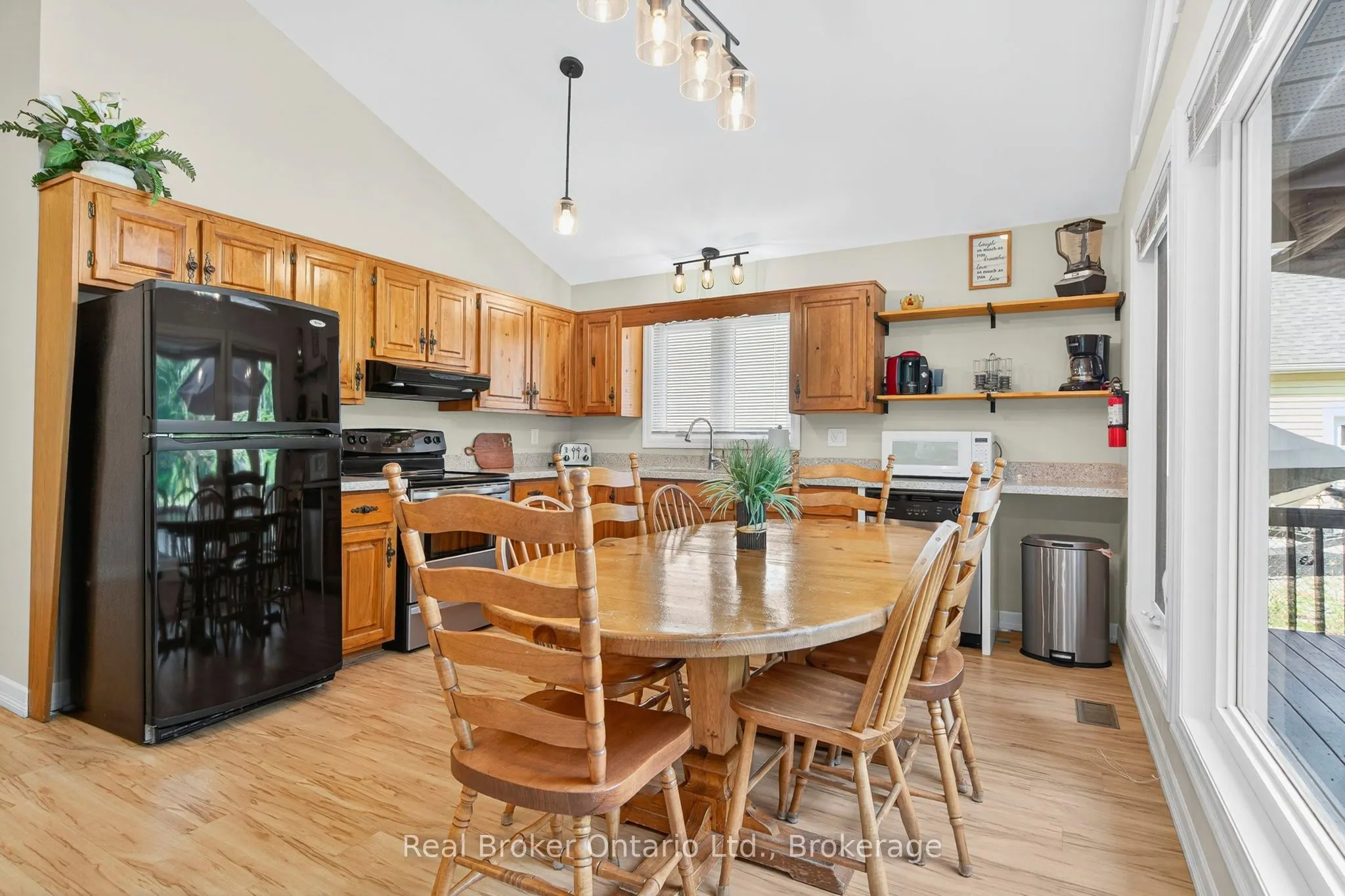 1948 Tiny Beaches Road S