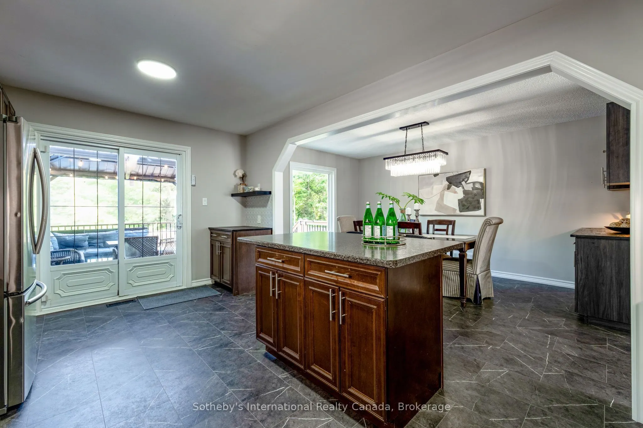 53 Royal Beech Drive