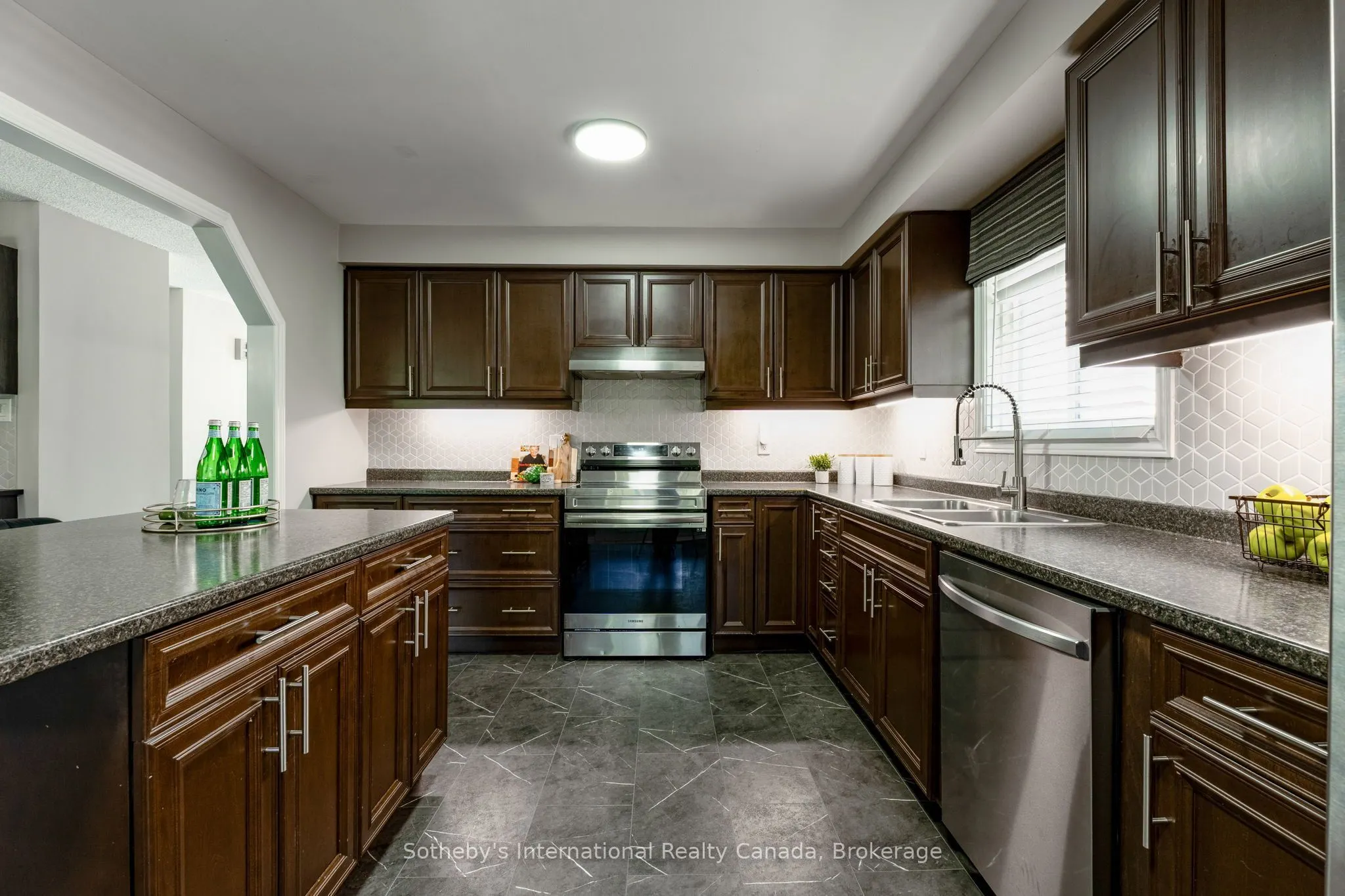 53 Royal Beech Drive