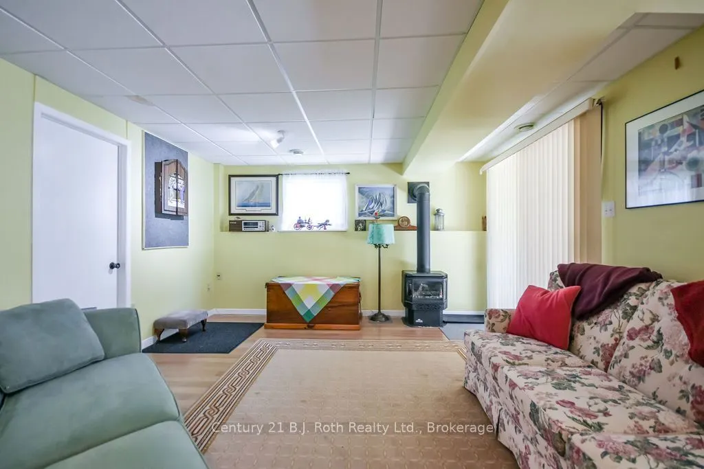 59 Anderson Crescent