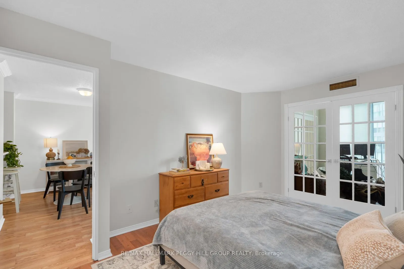 150 Dunlop Street E #904