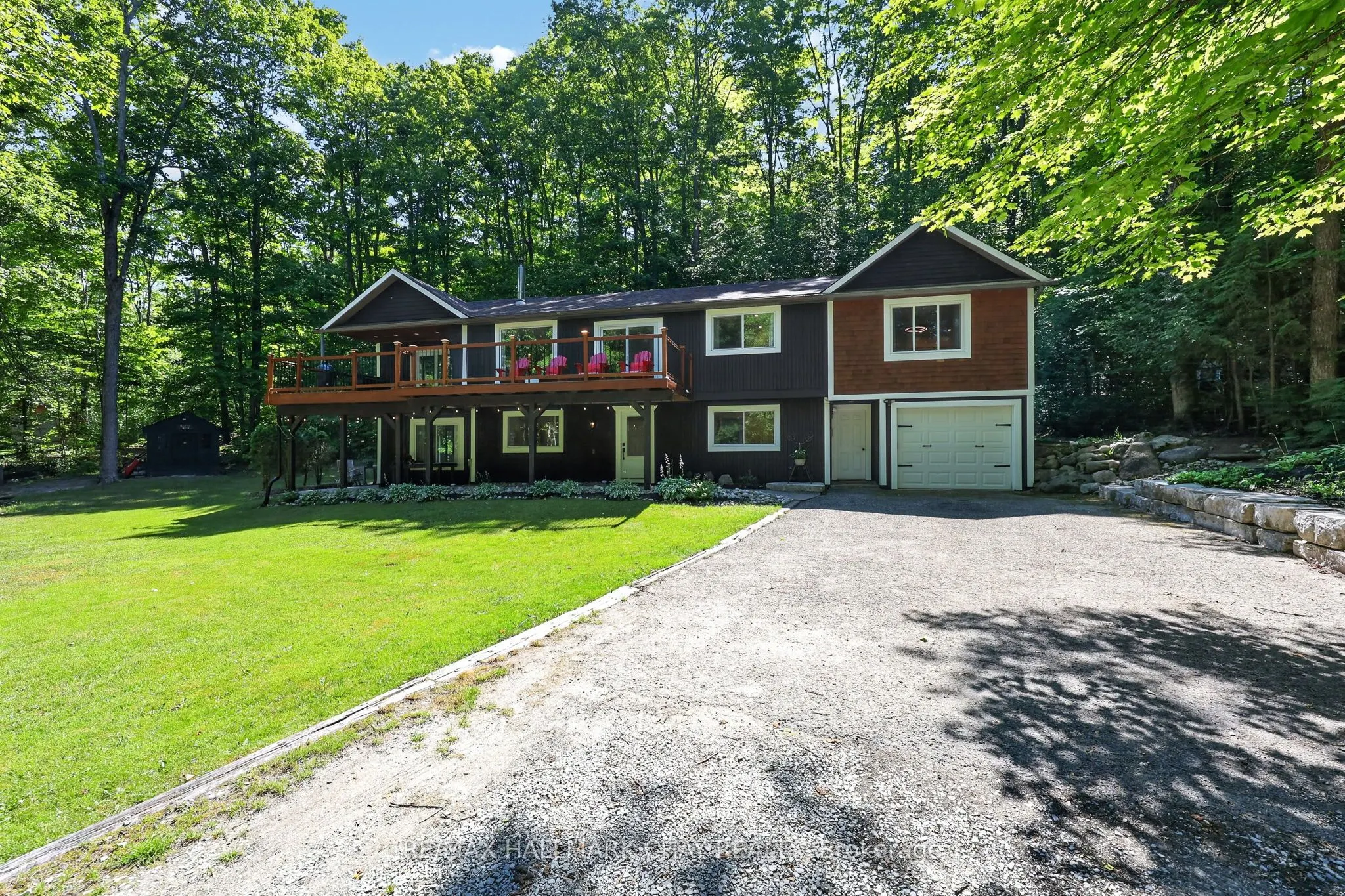 23 ALGONQUIN Trail