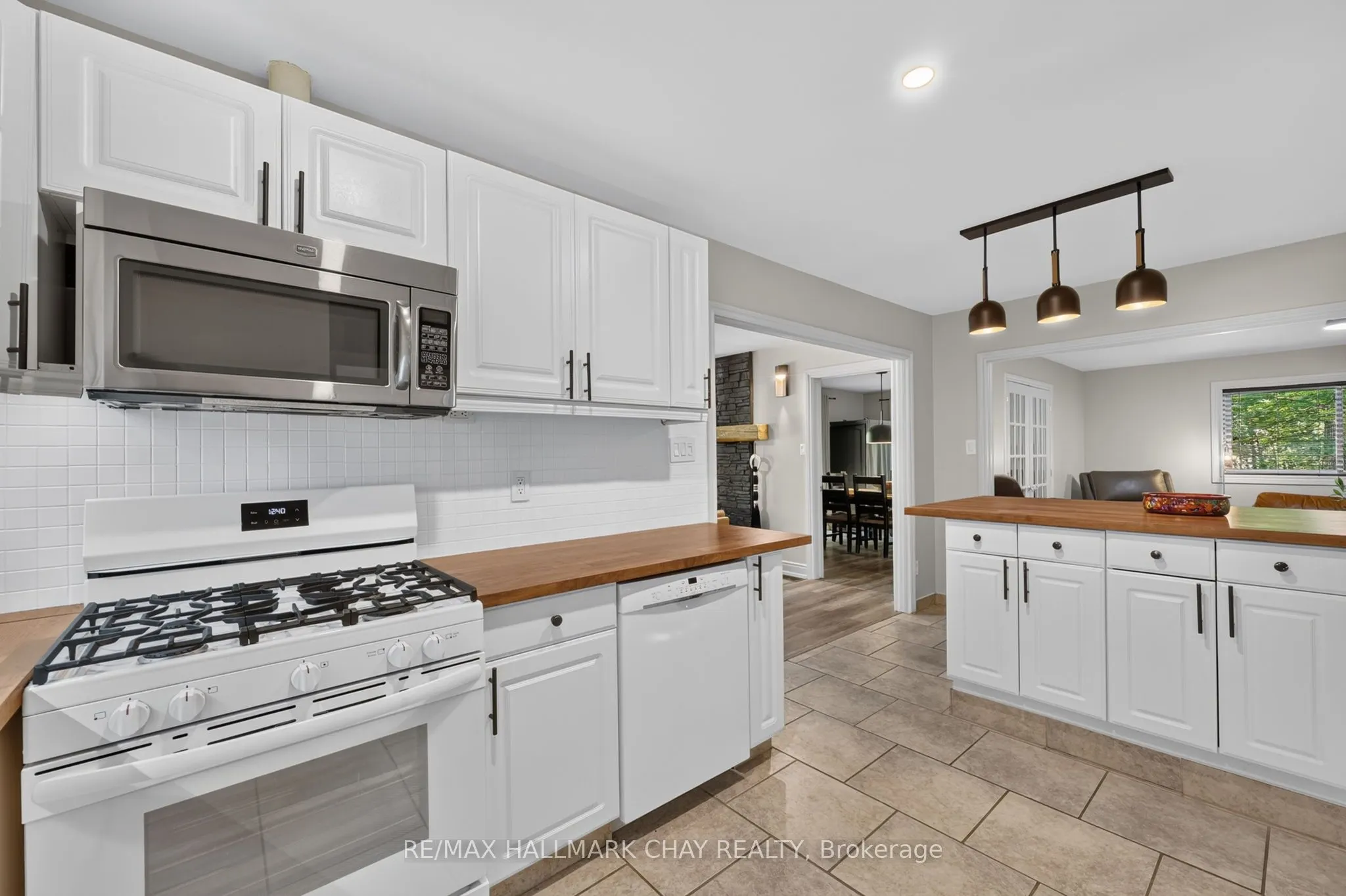 23 ALGONQUIN Trail