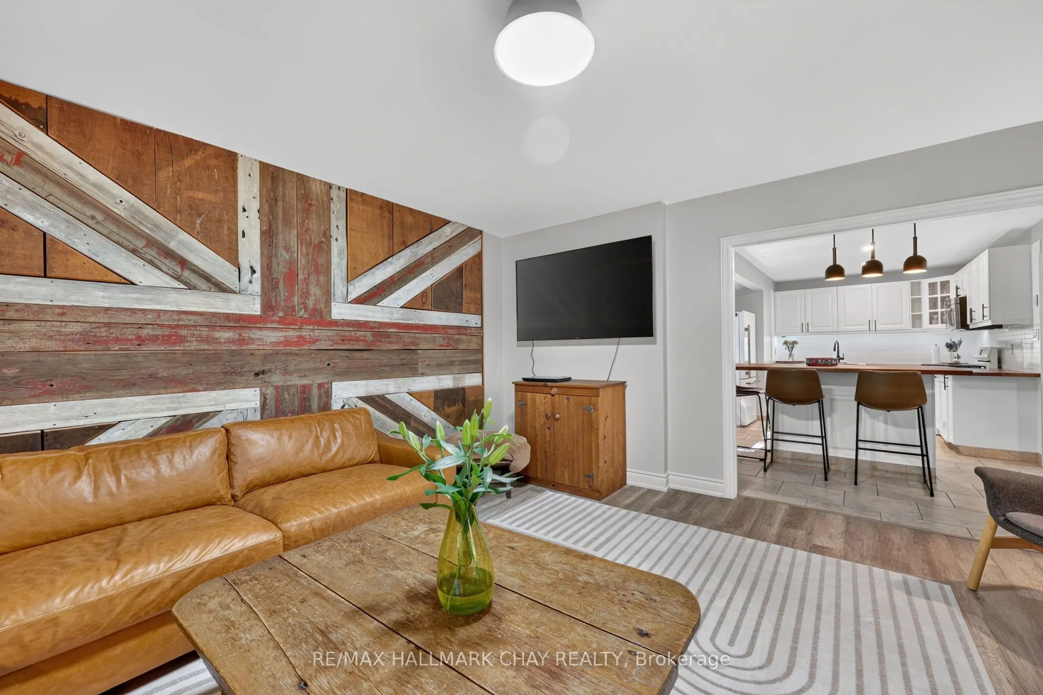 23 ALGONQUIN Trail