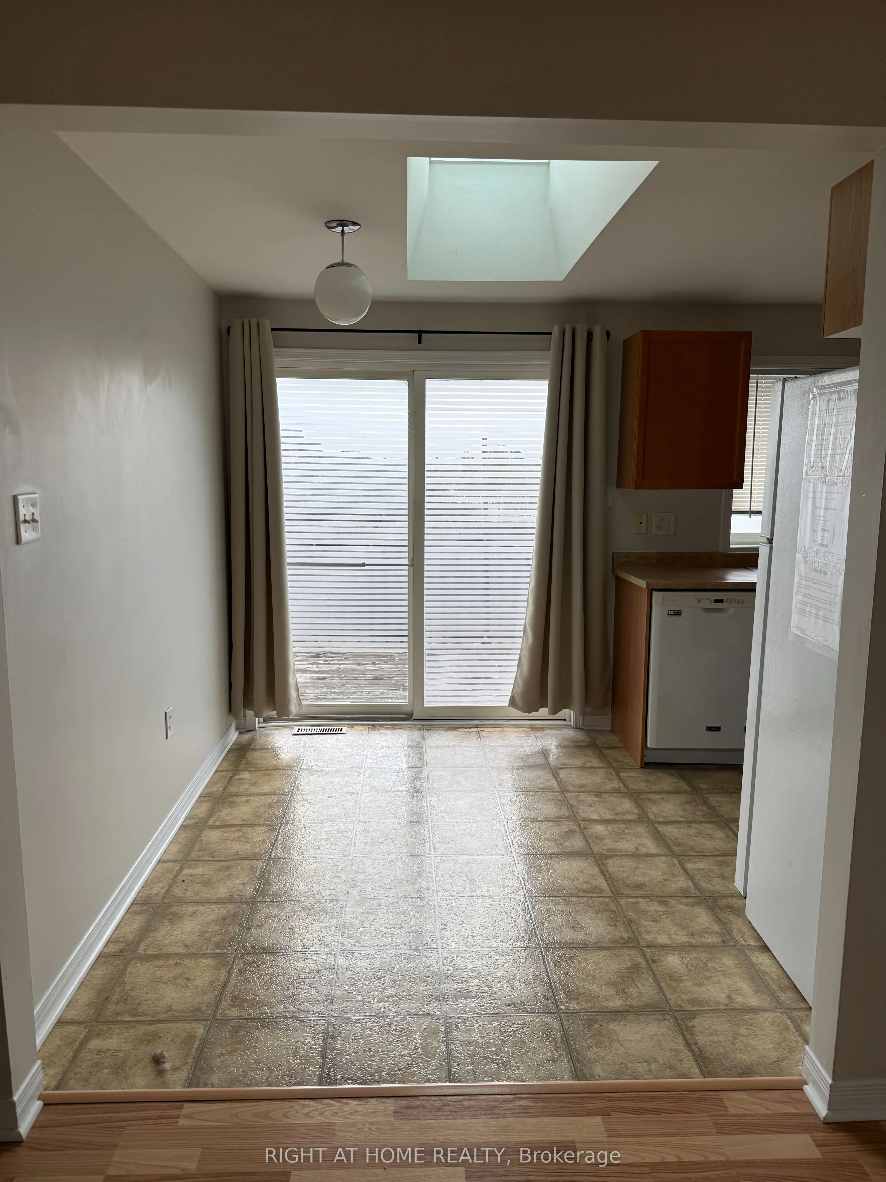 229 Dunsmore Lane #Upper