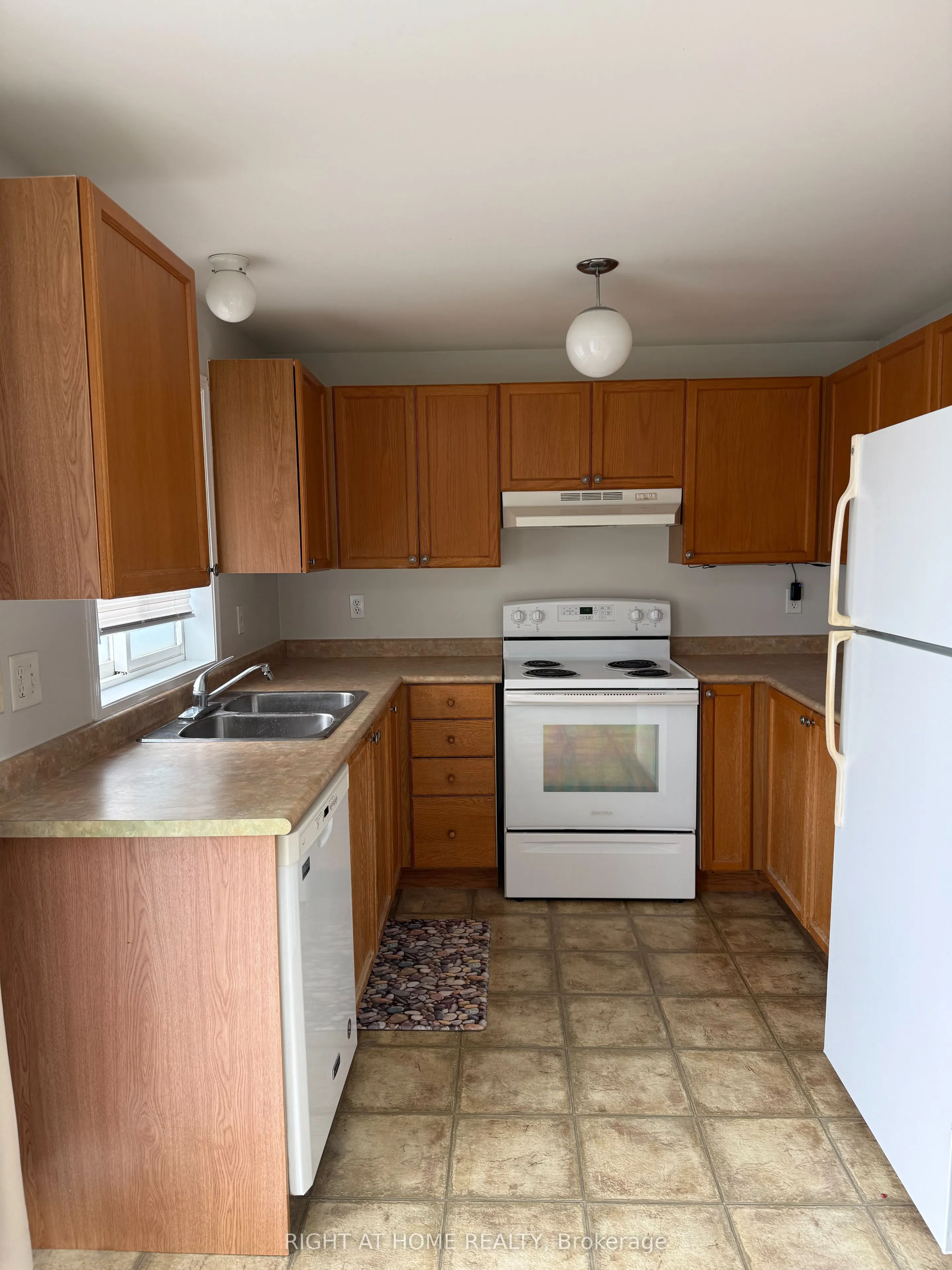 229 Dunsmore Lane #Upper