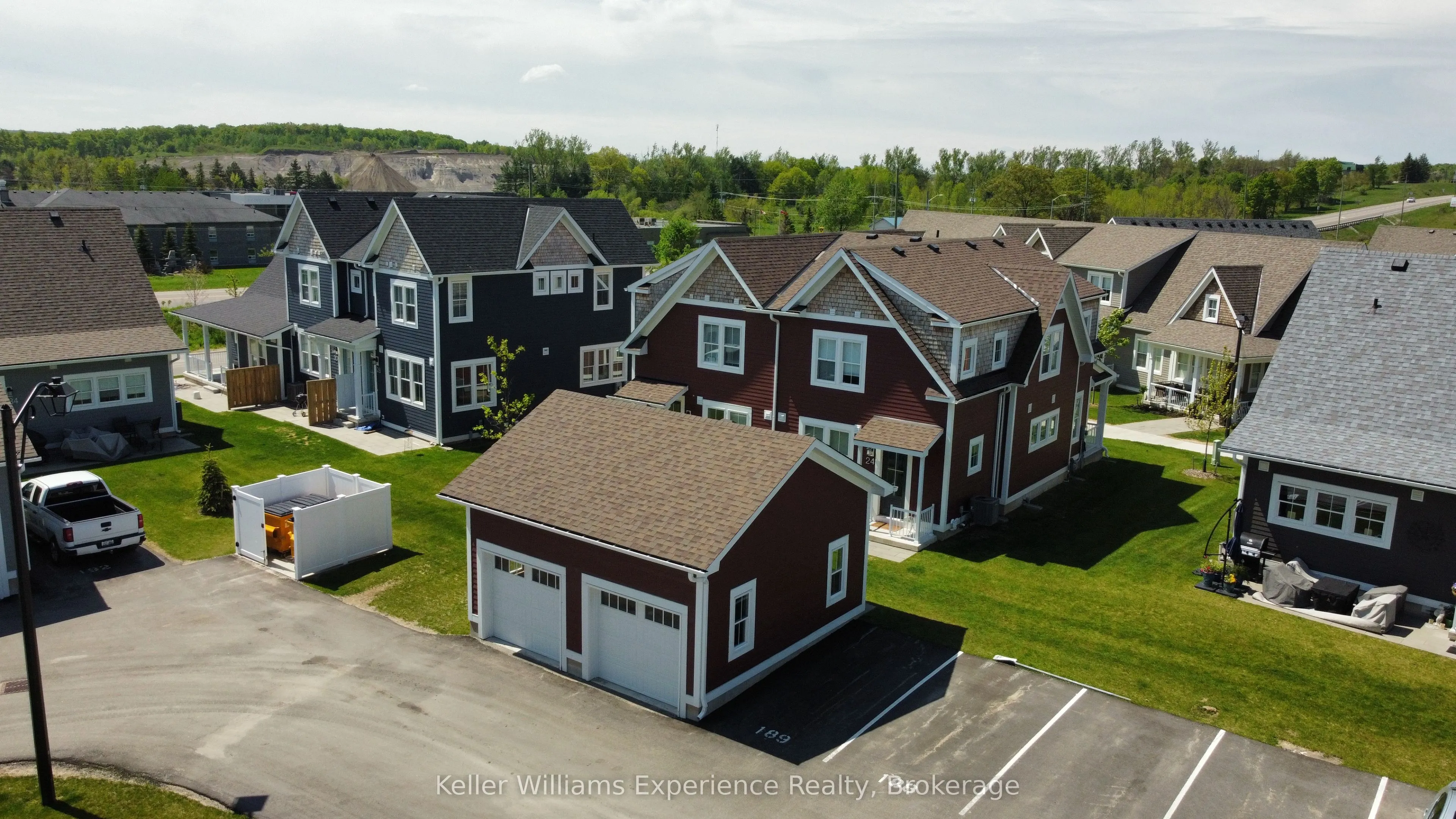 24 DANIELLE Crescent #Call LBO