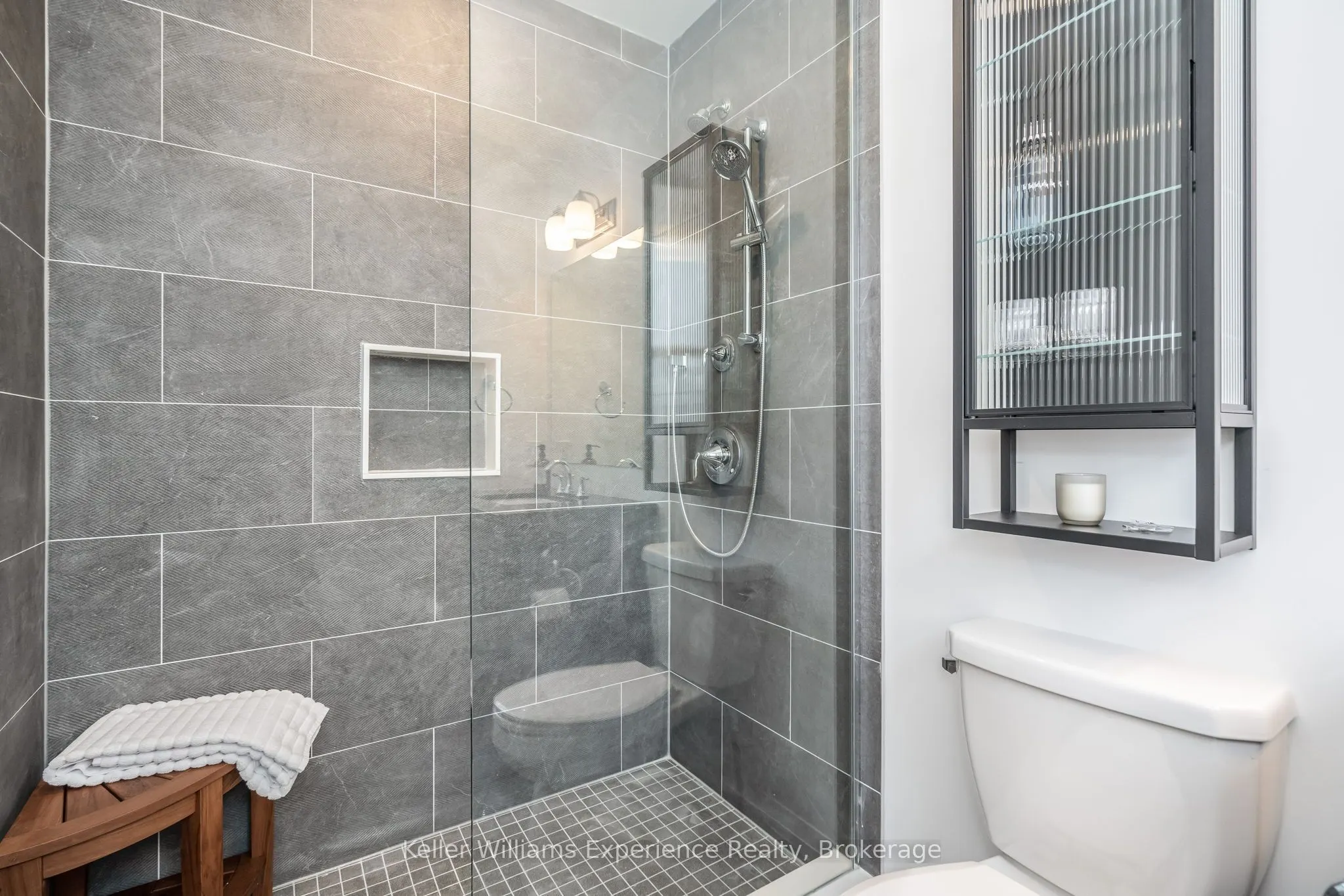 24 DANIELLE Crescent #Call LBO