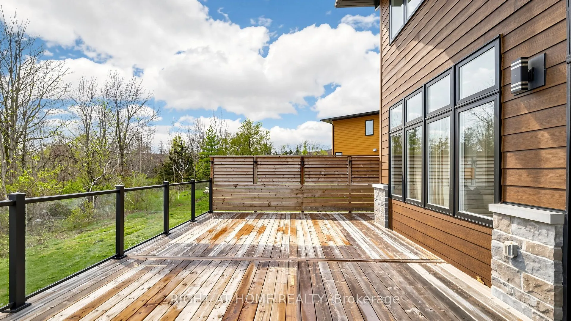 14 Dixon Court