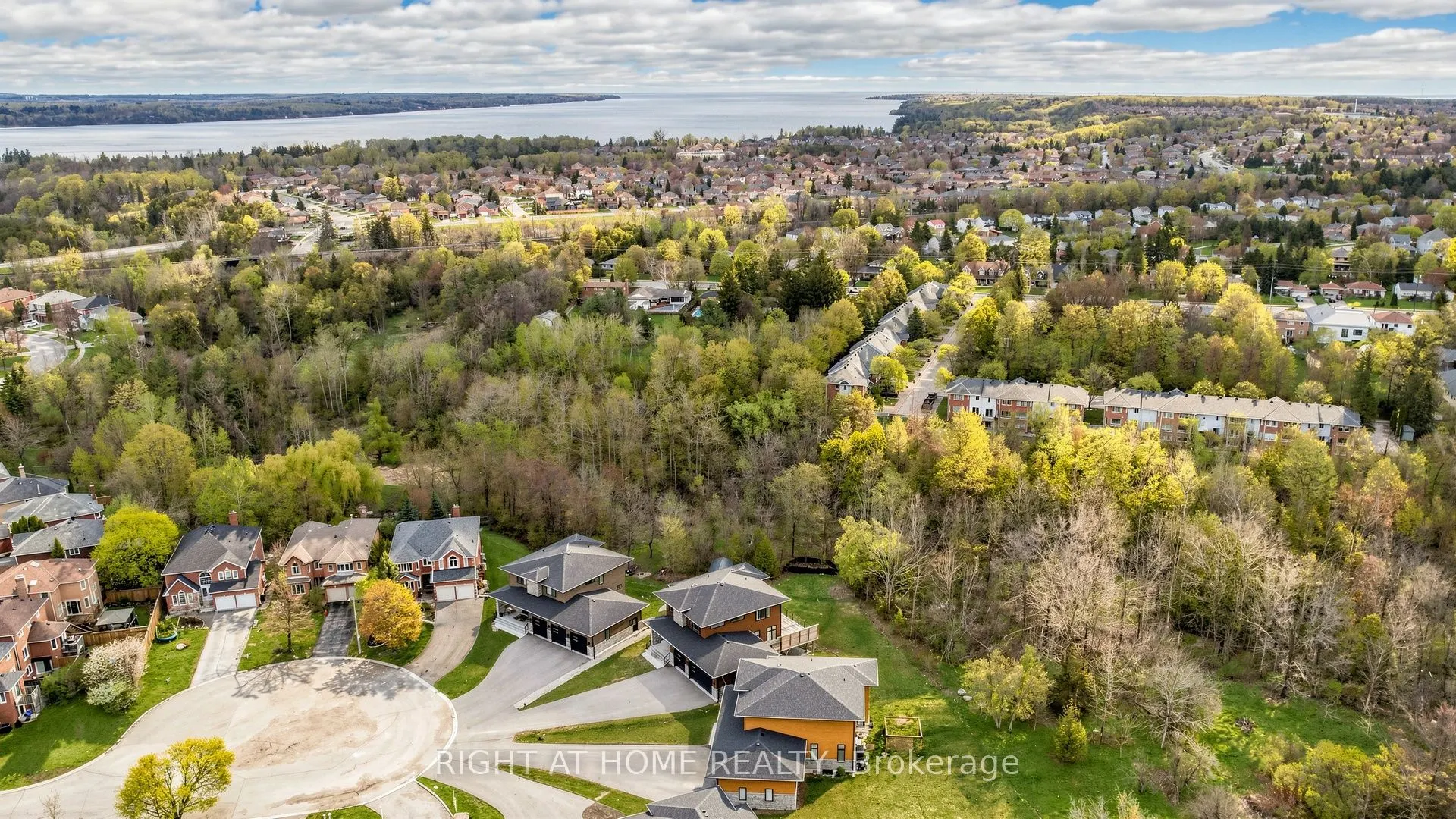 14 Dixon Court