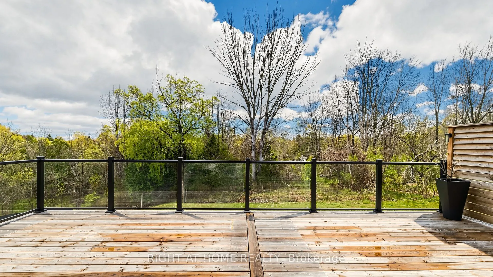 14 Dixon Court