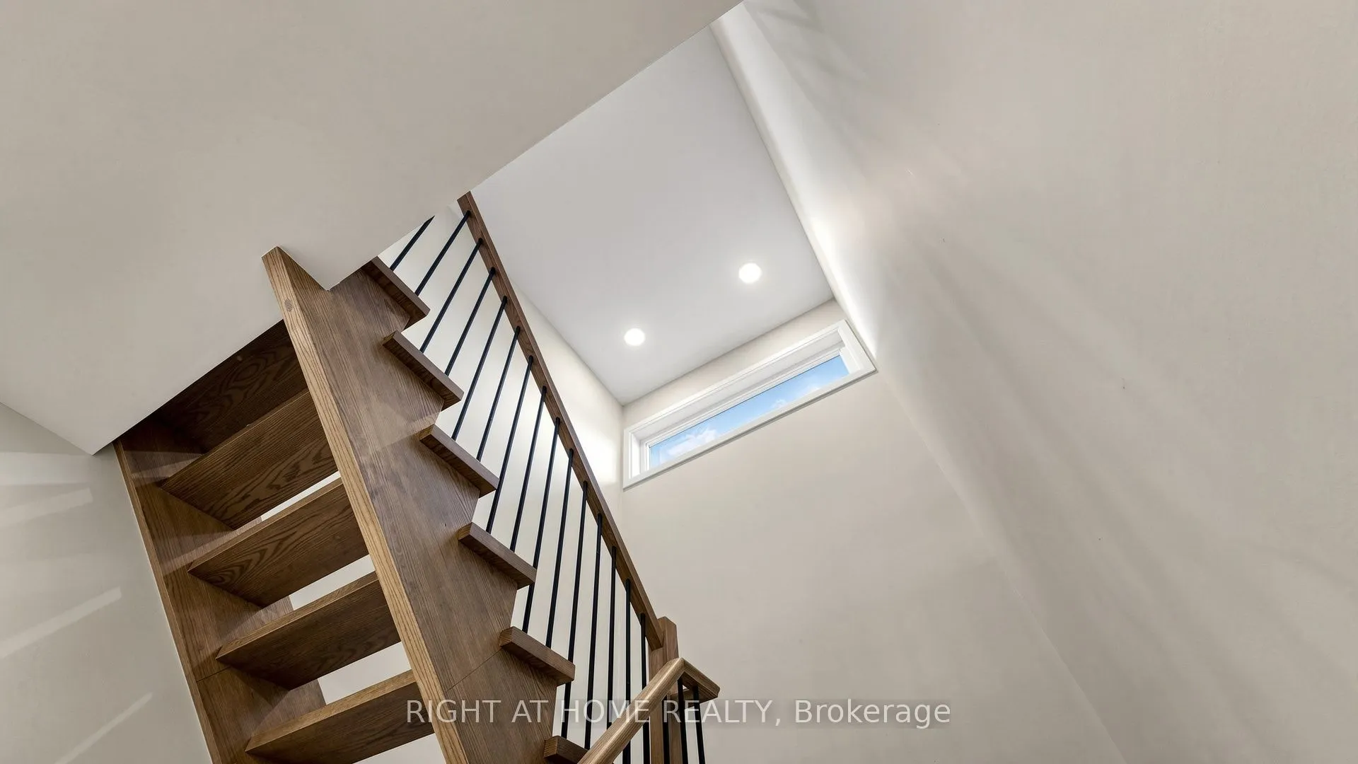 14 Dixon Court