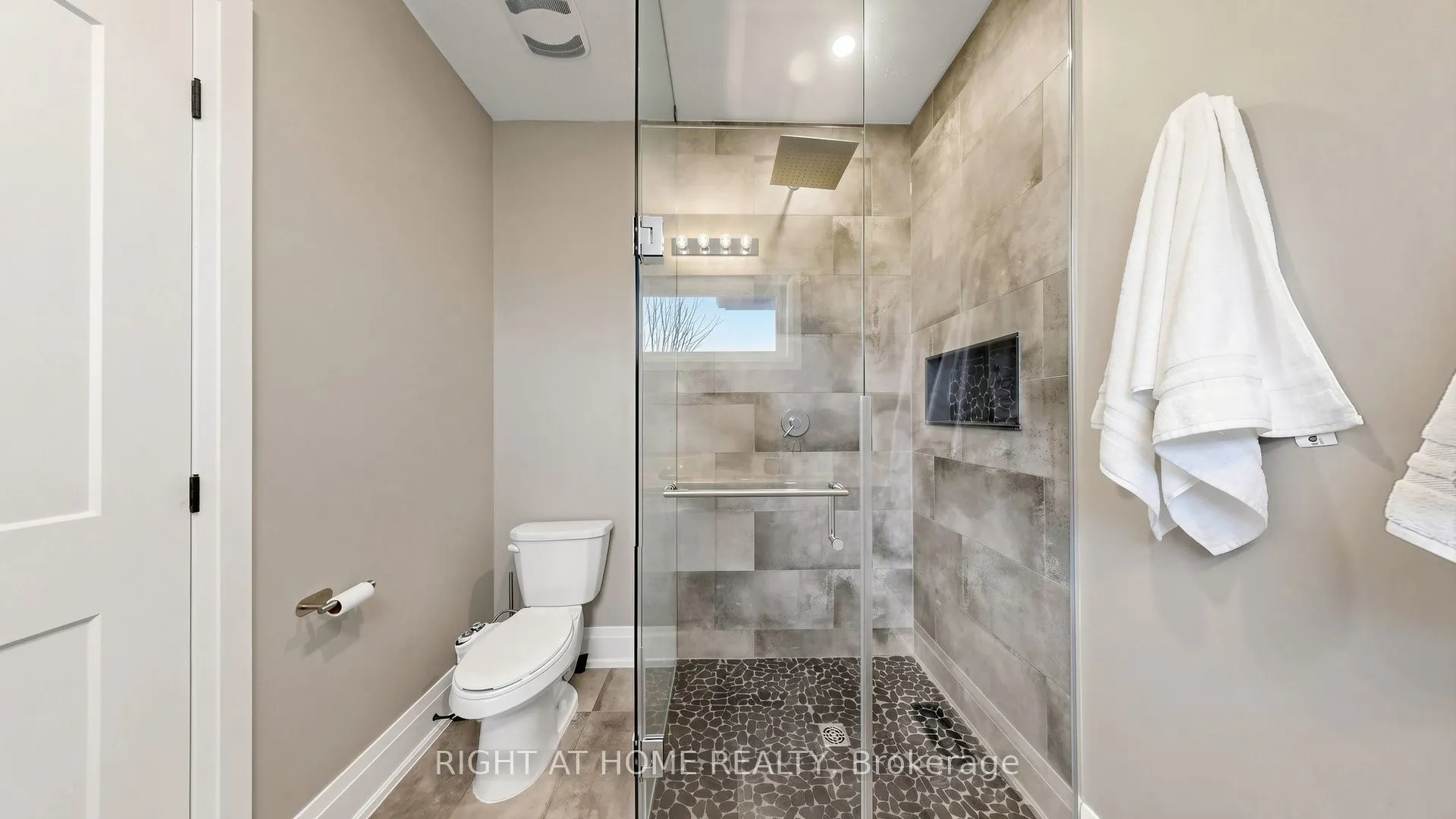 14 Dixon Court