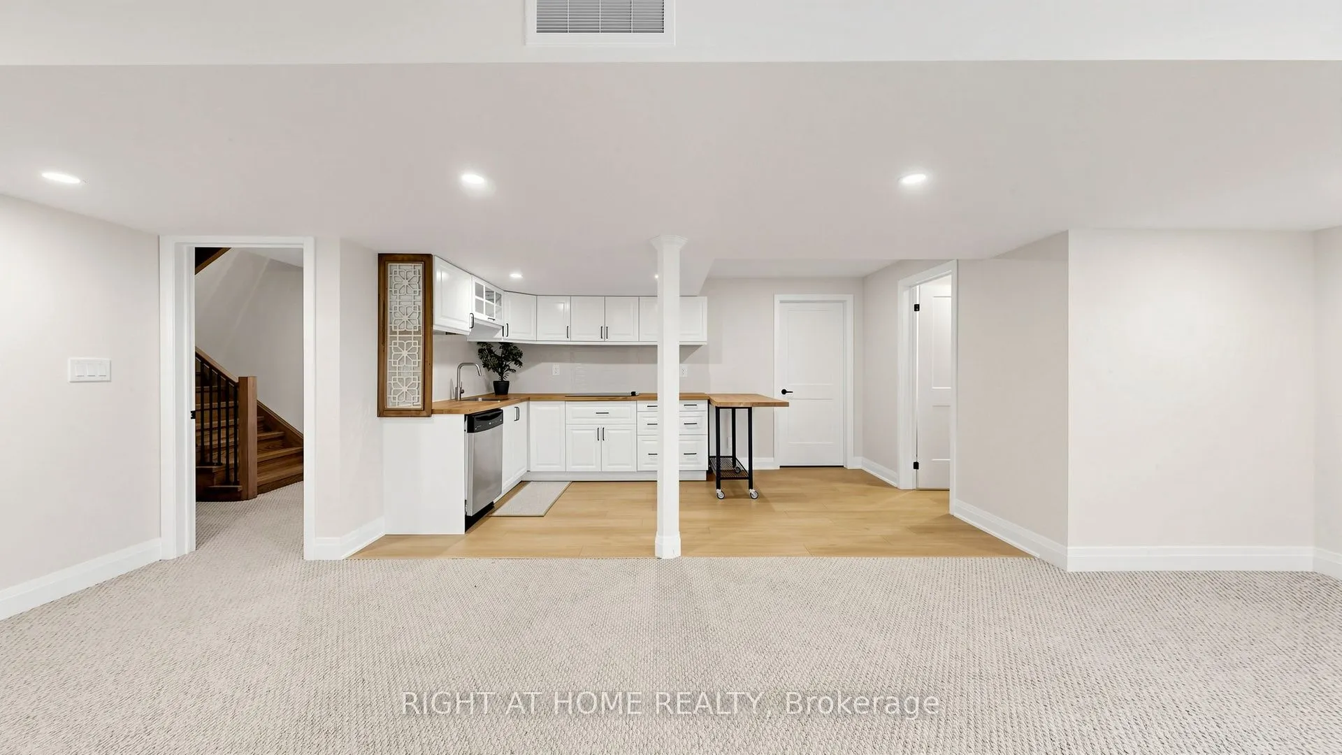 14 Dixon Court