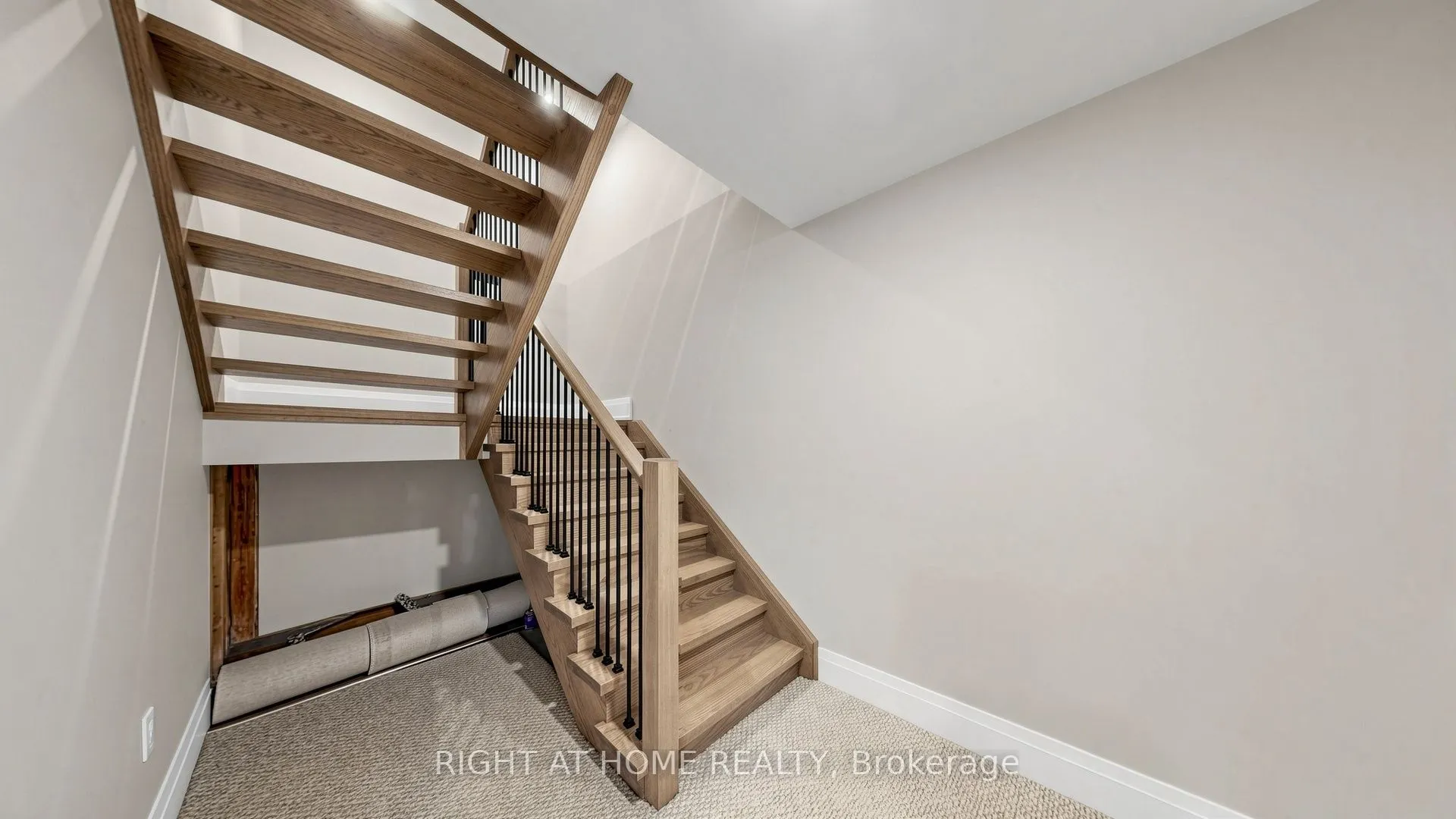 14 Dixon Court