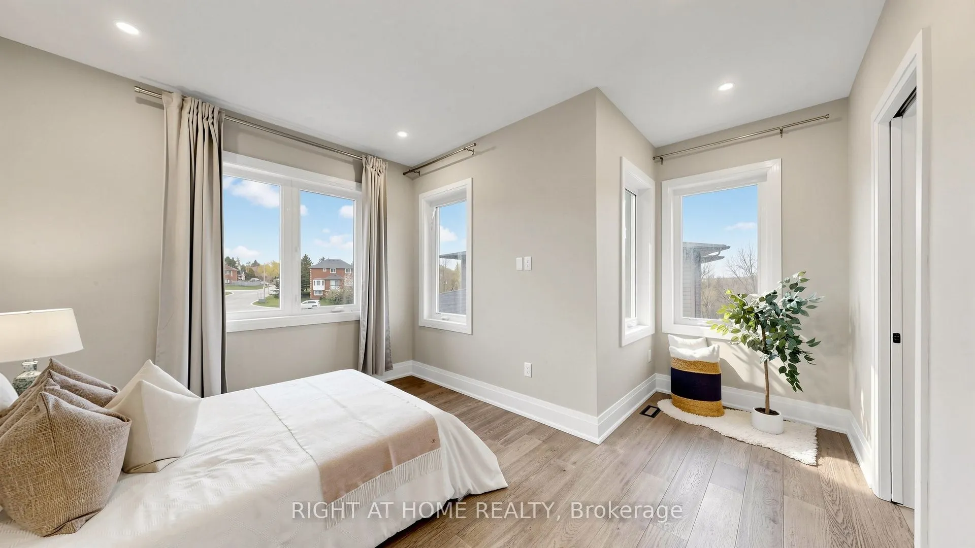 14 Dixon Court