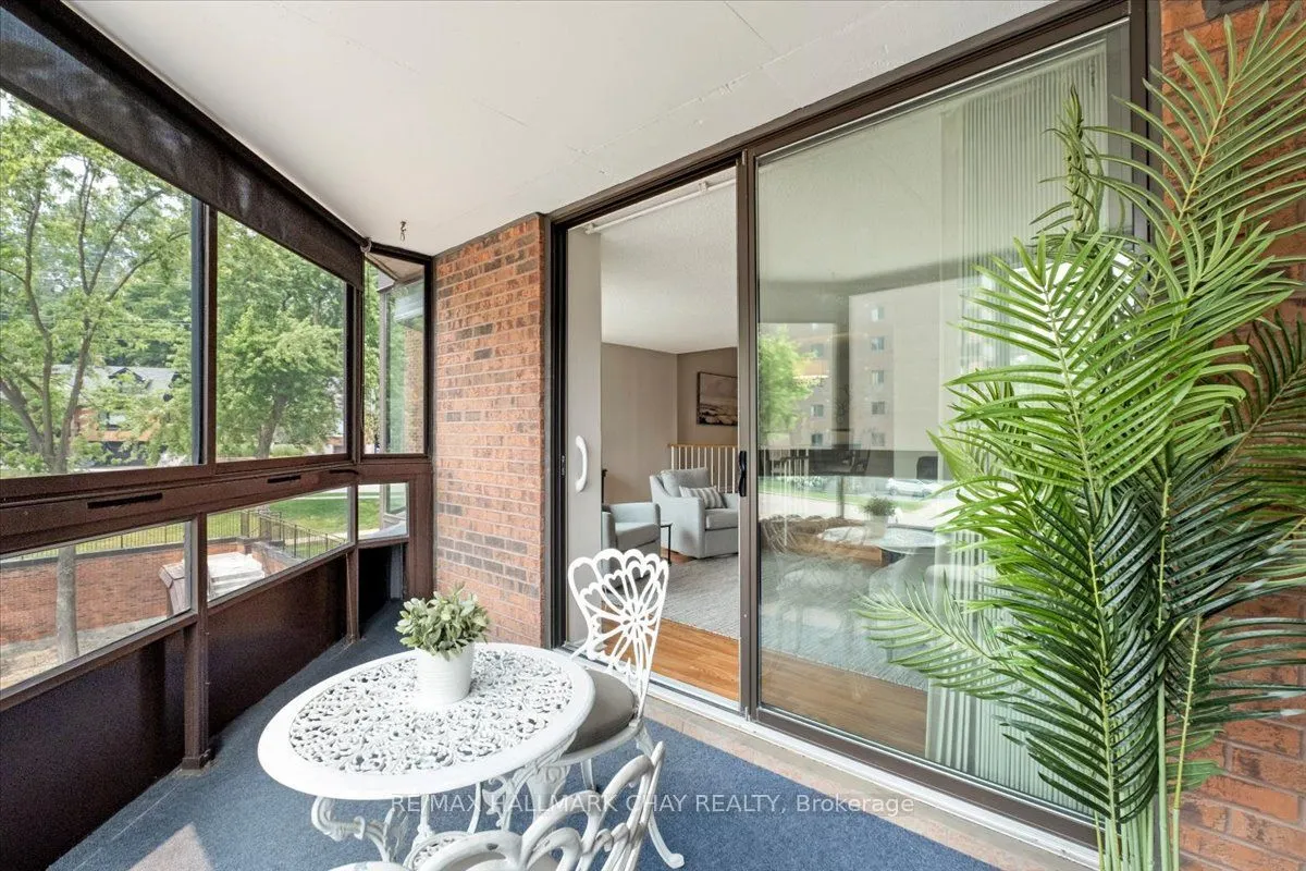 181 Collier Street #202