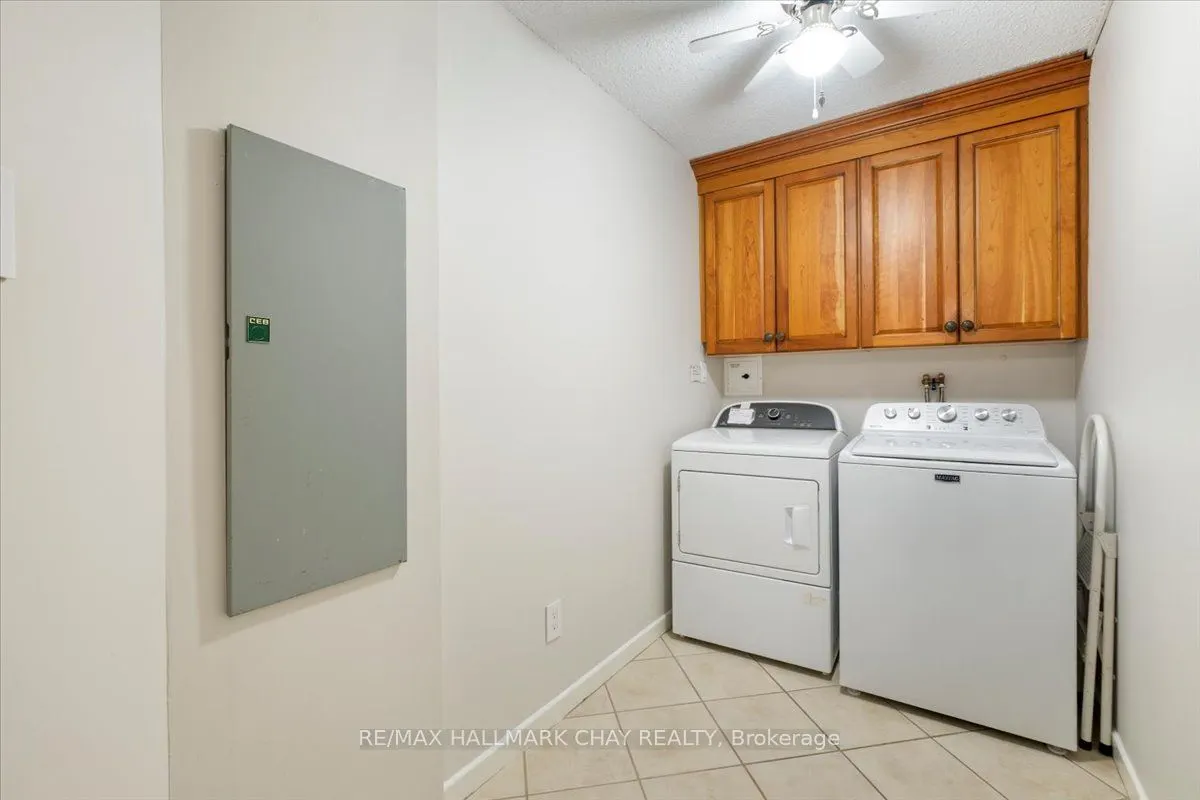 181 Collier Street #202