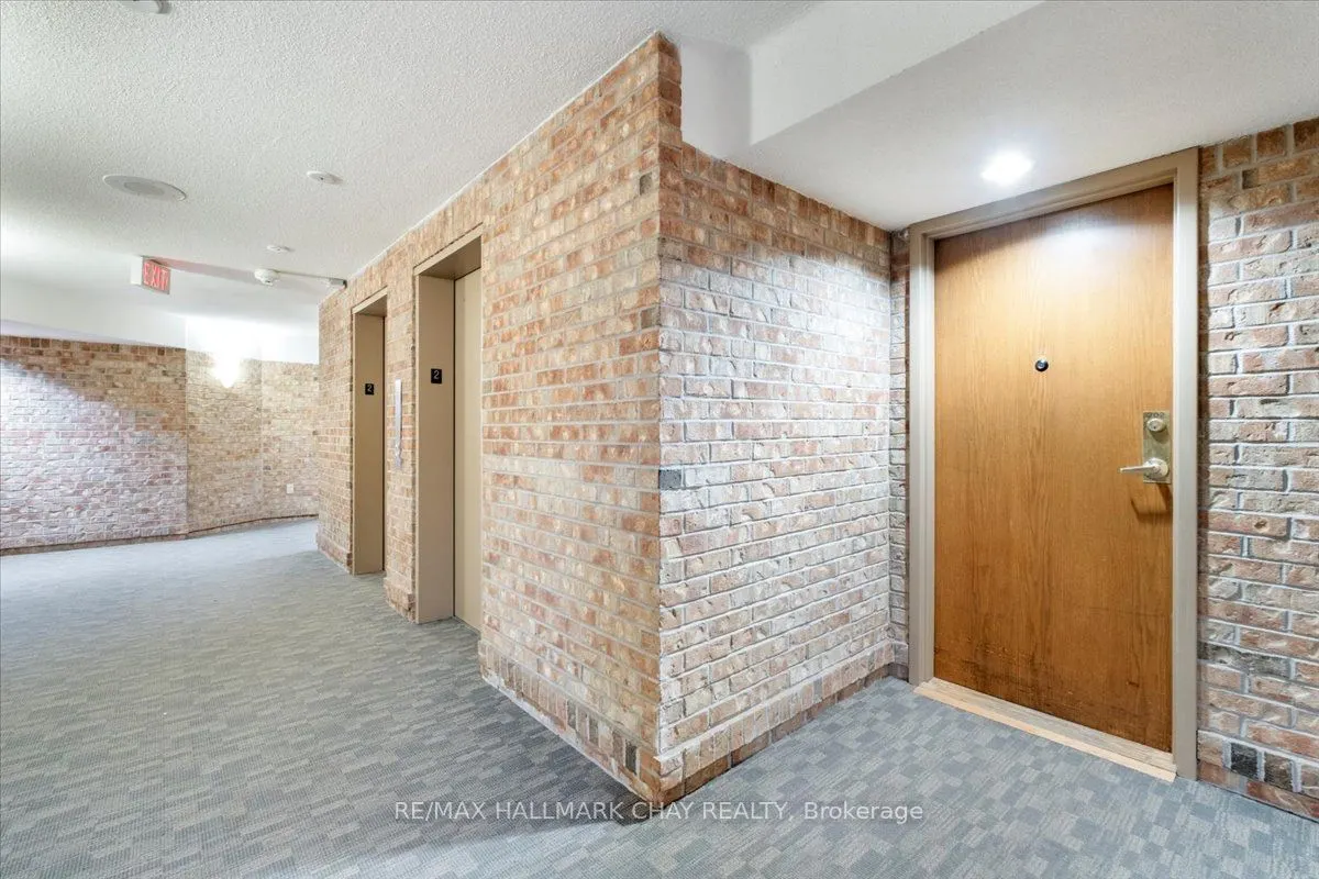 181 Collier Street #202