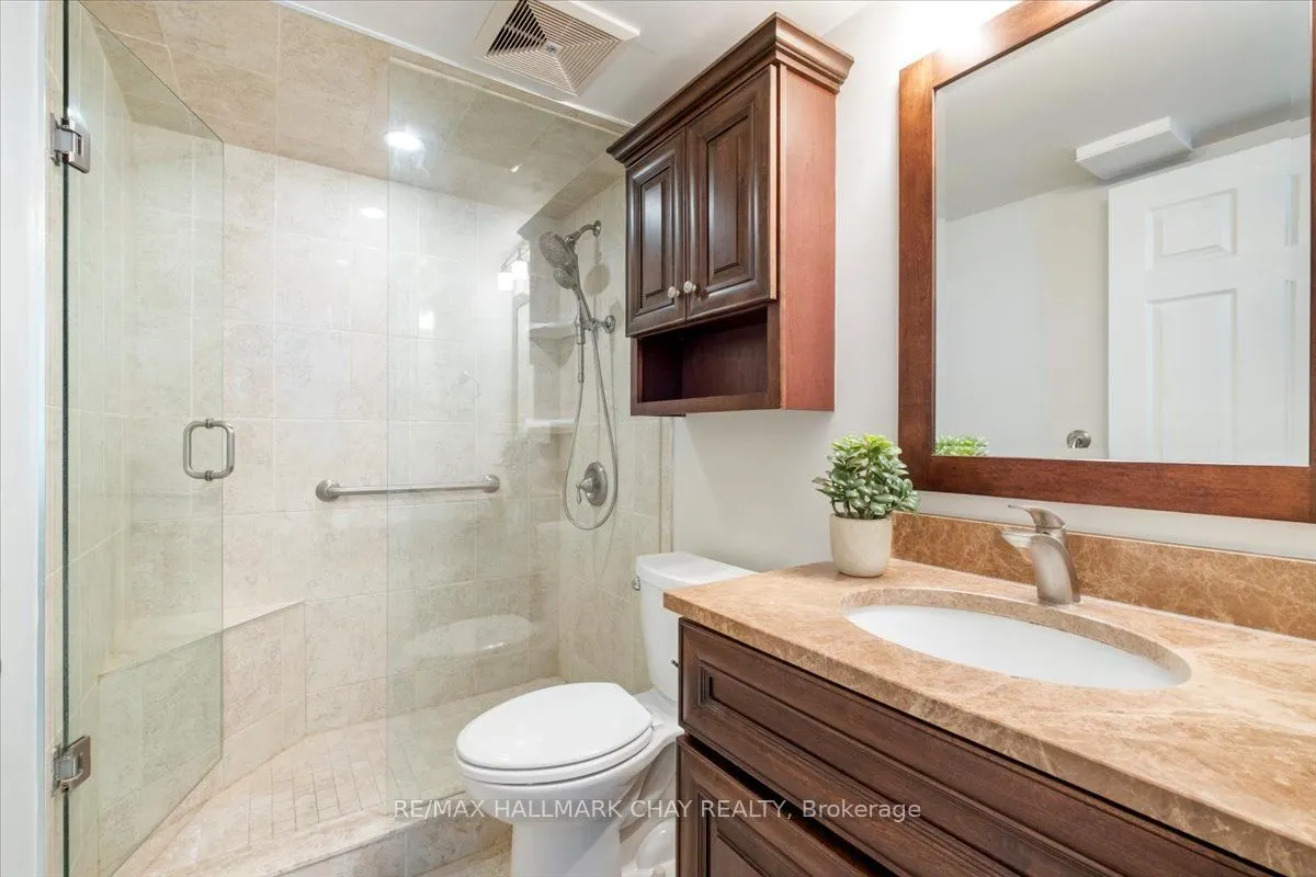 181 Collier Street #202
