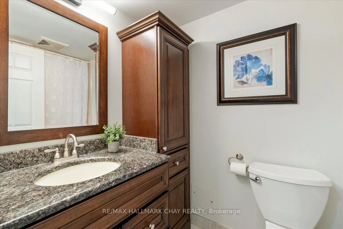 181 Collier Street #202