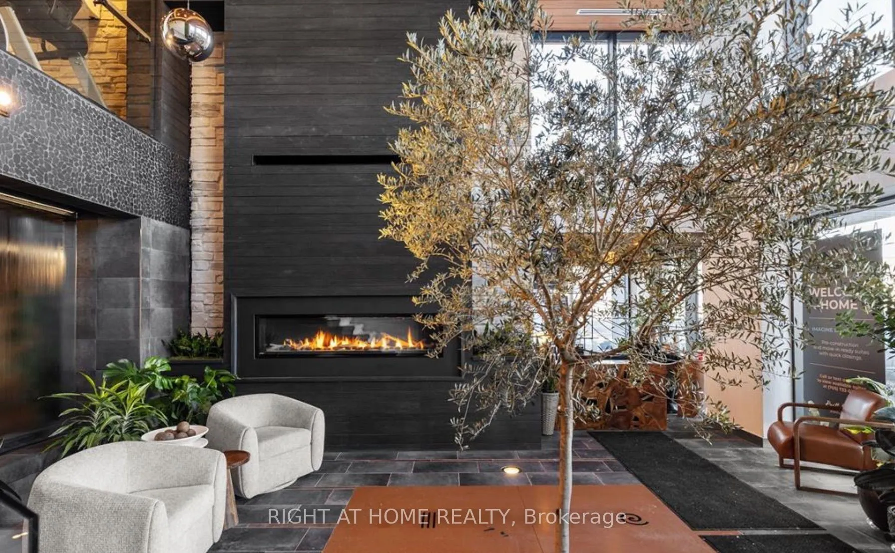 15 Kneeshaw Drive #102