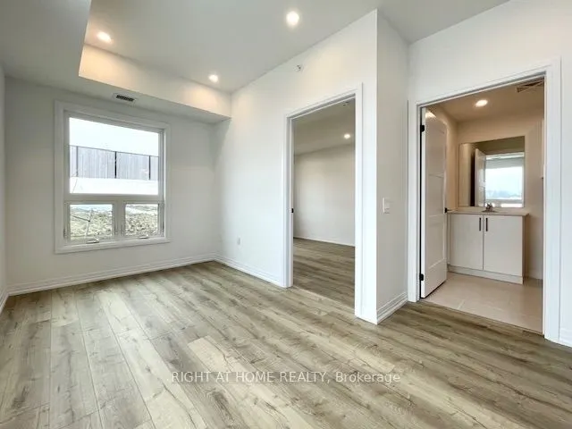15 Kneeshaw Drive #102