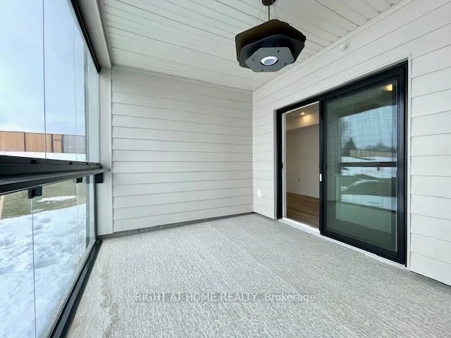 15 Kneeshaw Drive #102