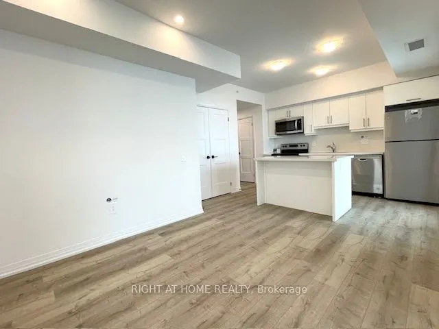 15 Kneeshaw Drive #102