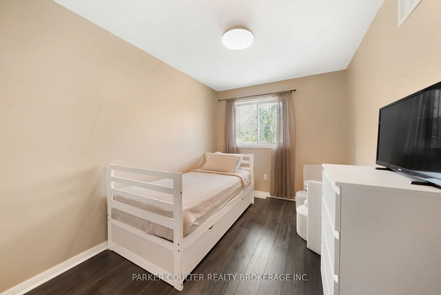 241 Ferndale Drive S #37