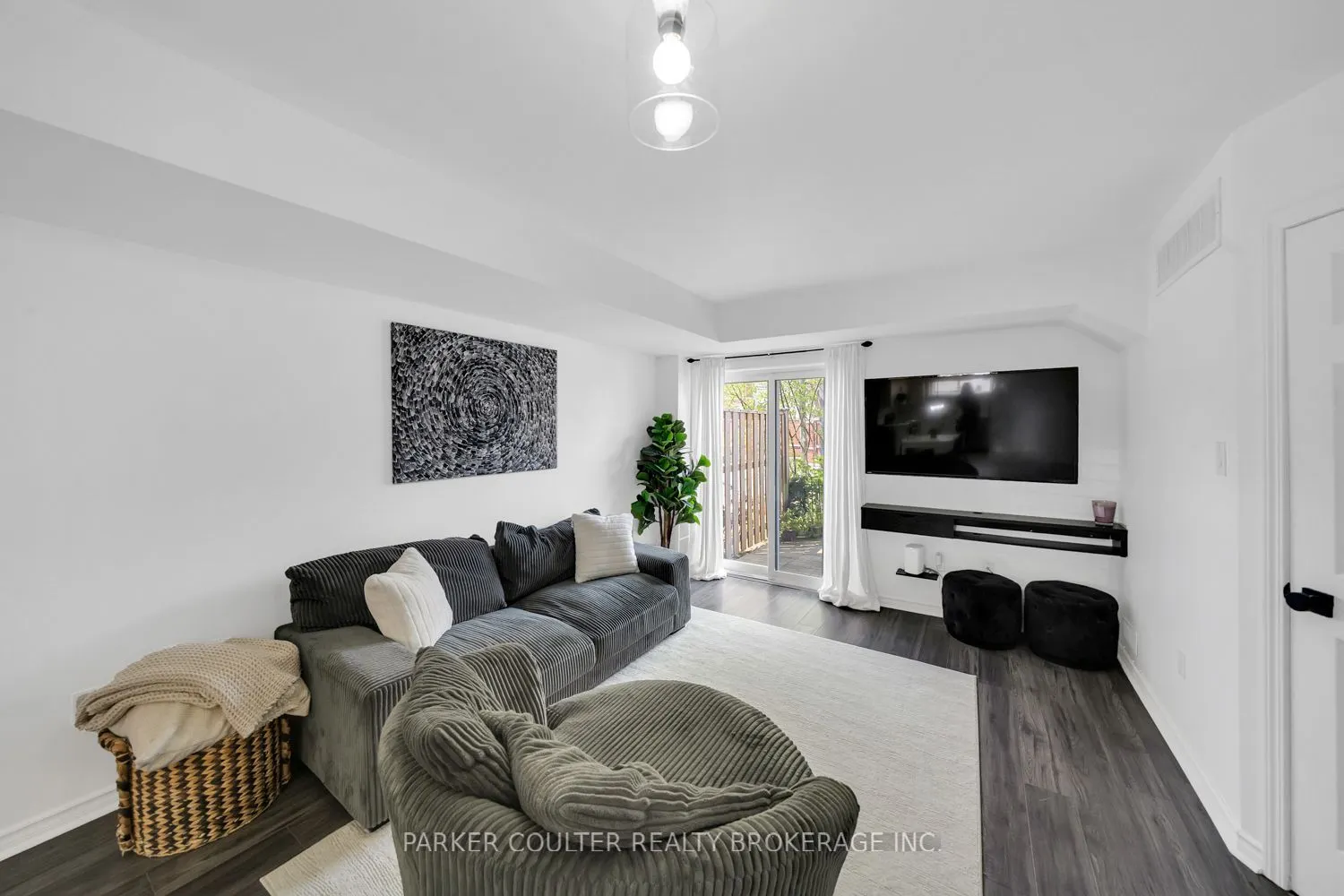 241 Ferndale Drive S #37