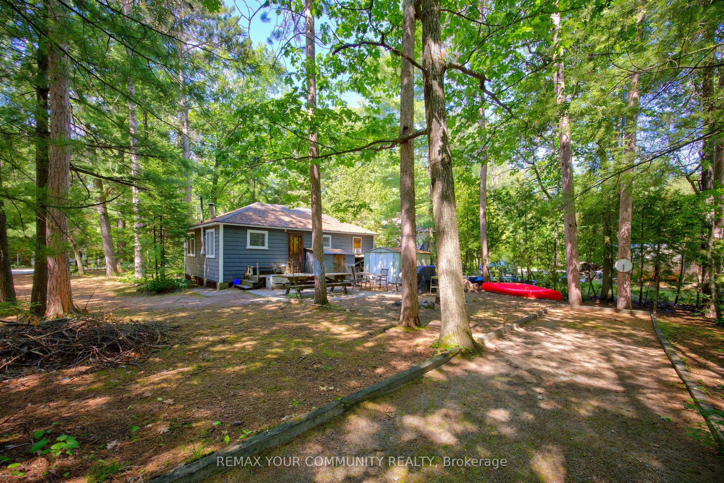 341 Tiny Beaches Road N