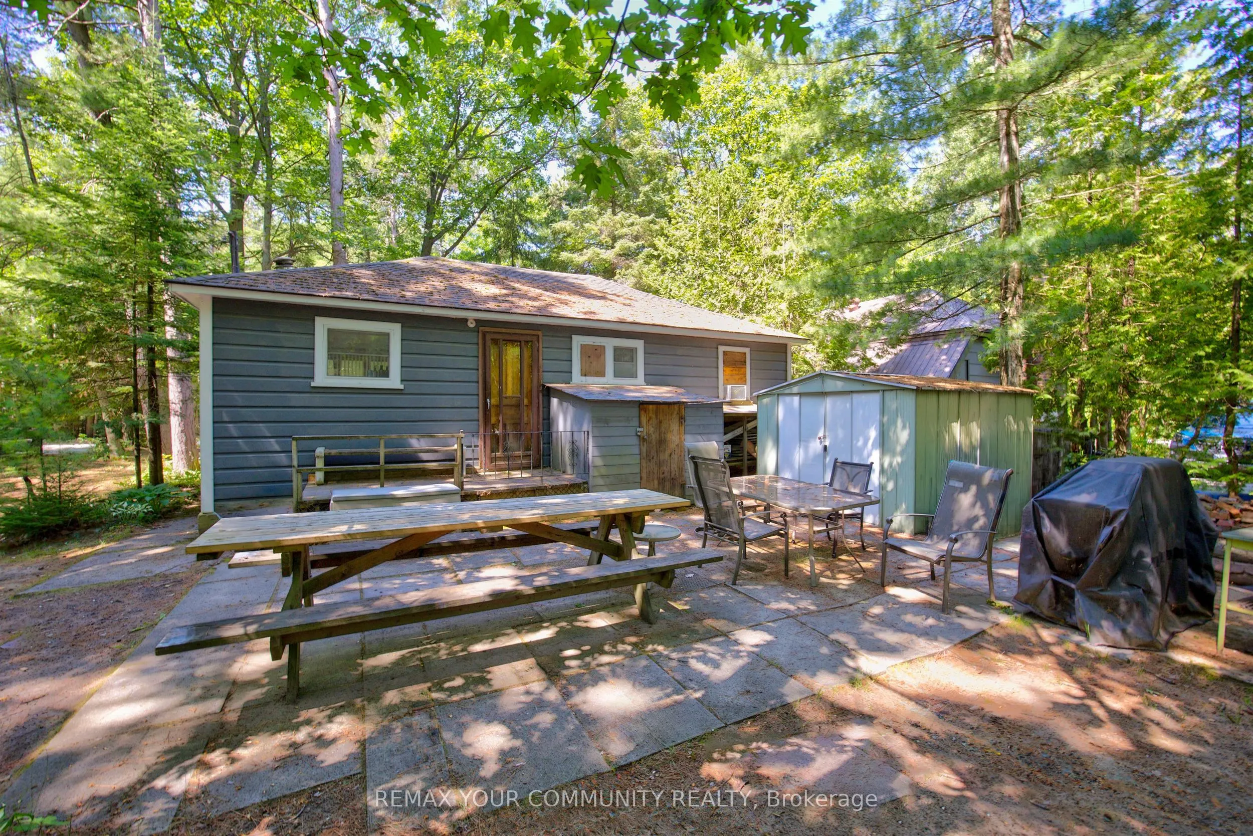 341 Tiny Beaches Road N
