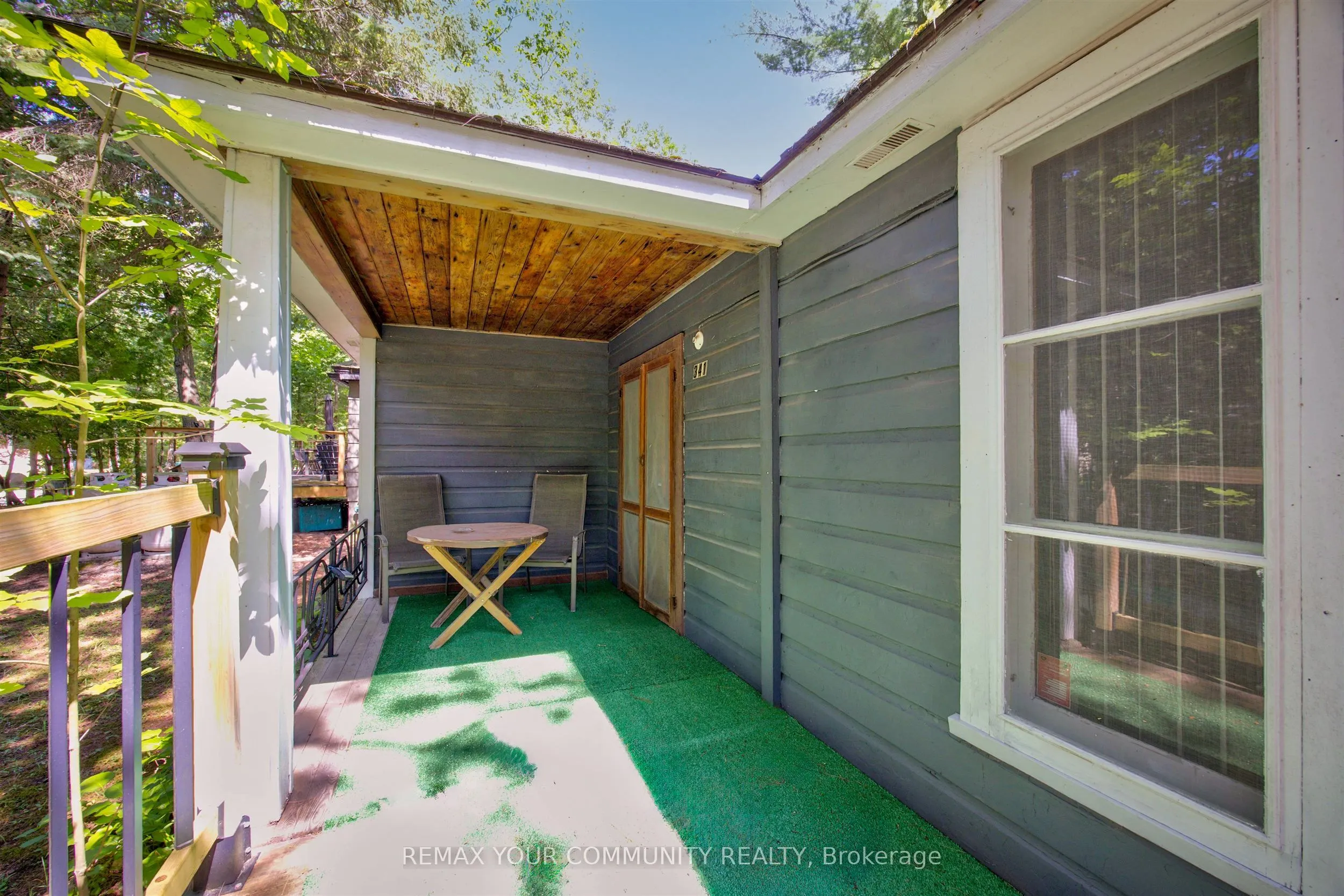 341 Tiny Beaches Road N