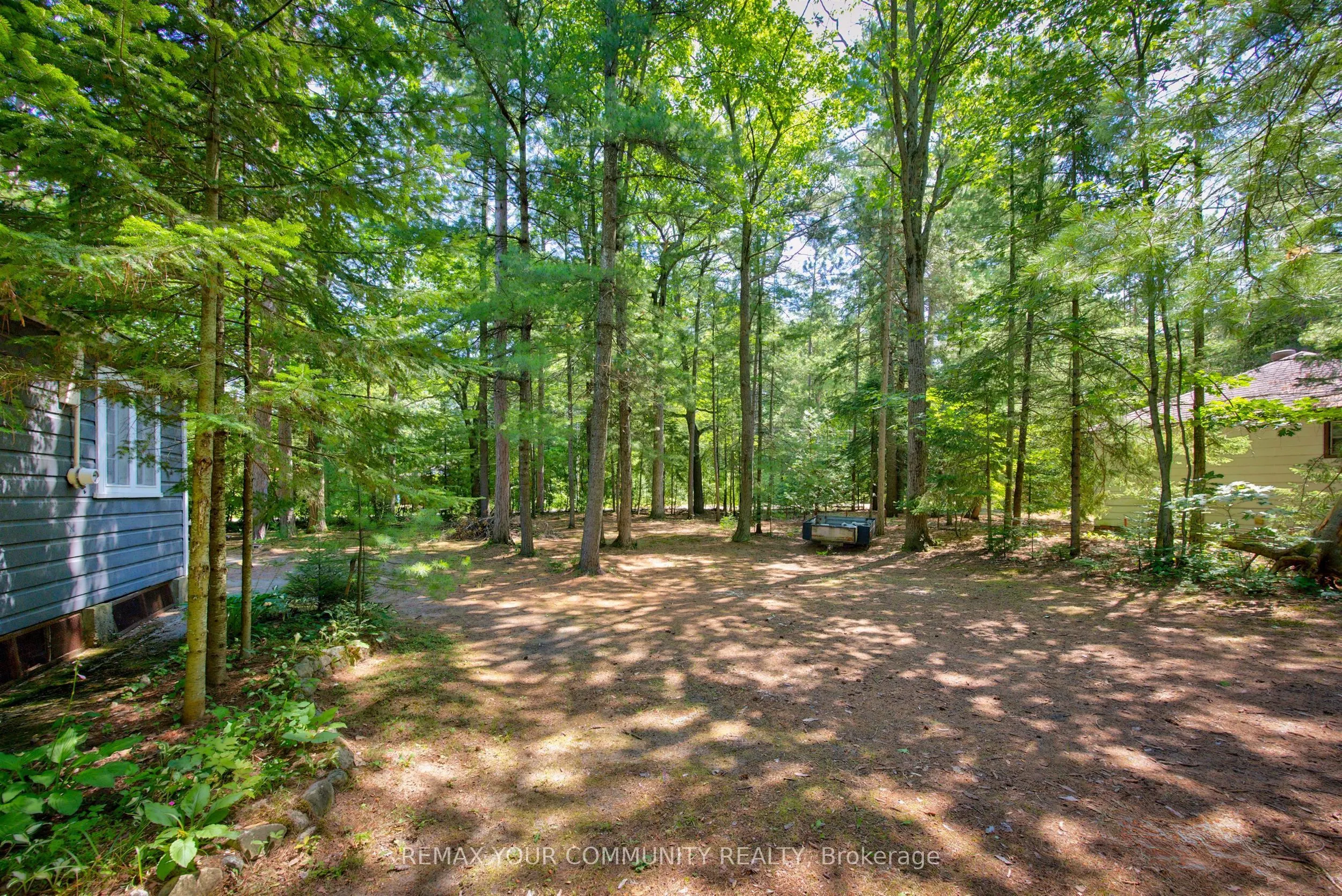 341 Tiny Beaches Road N