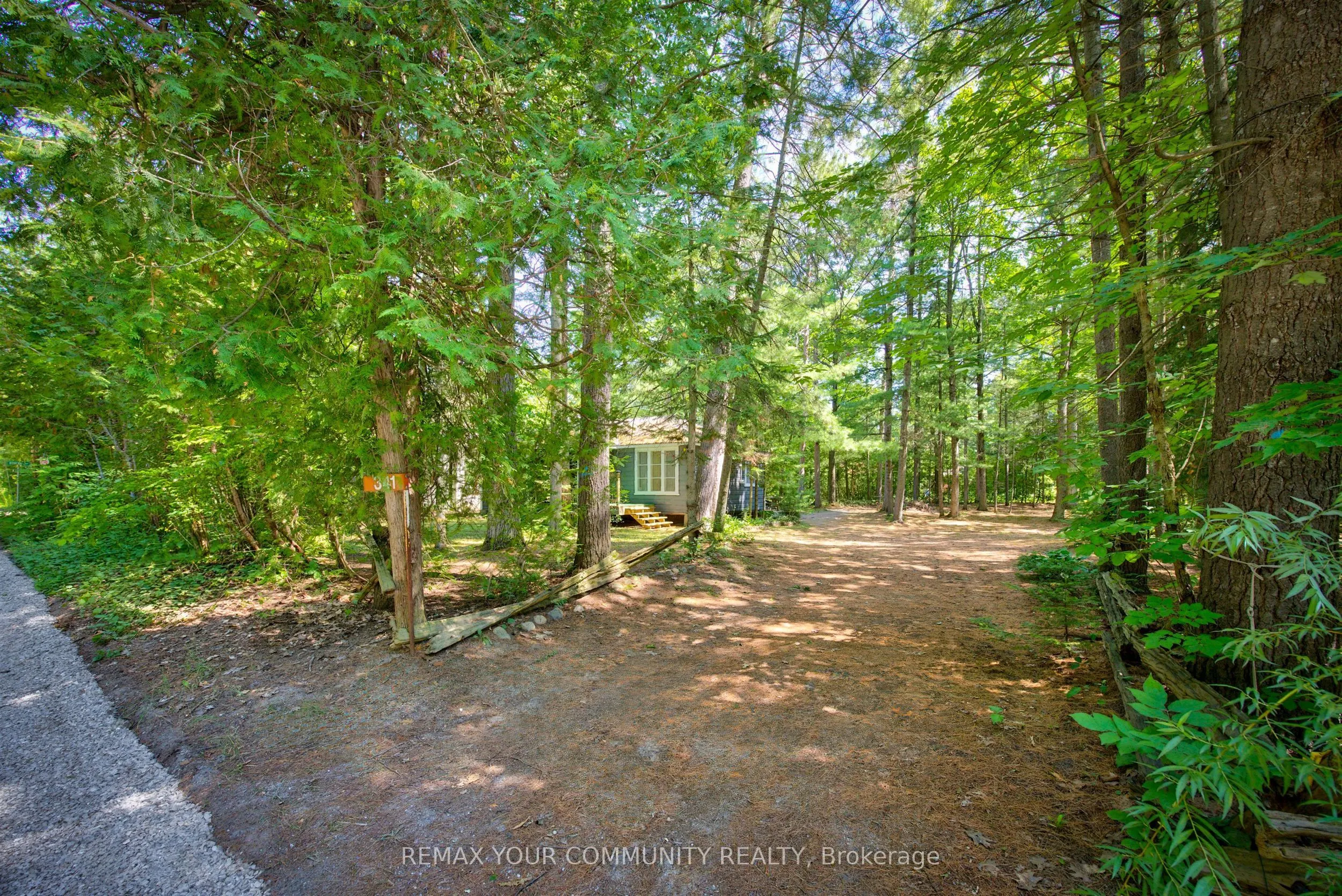 341 Tiny Beaches Road N