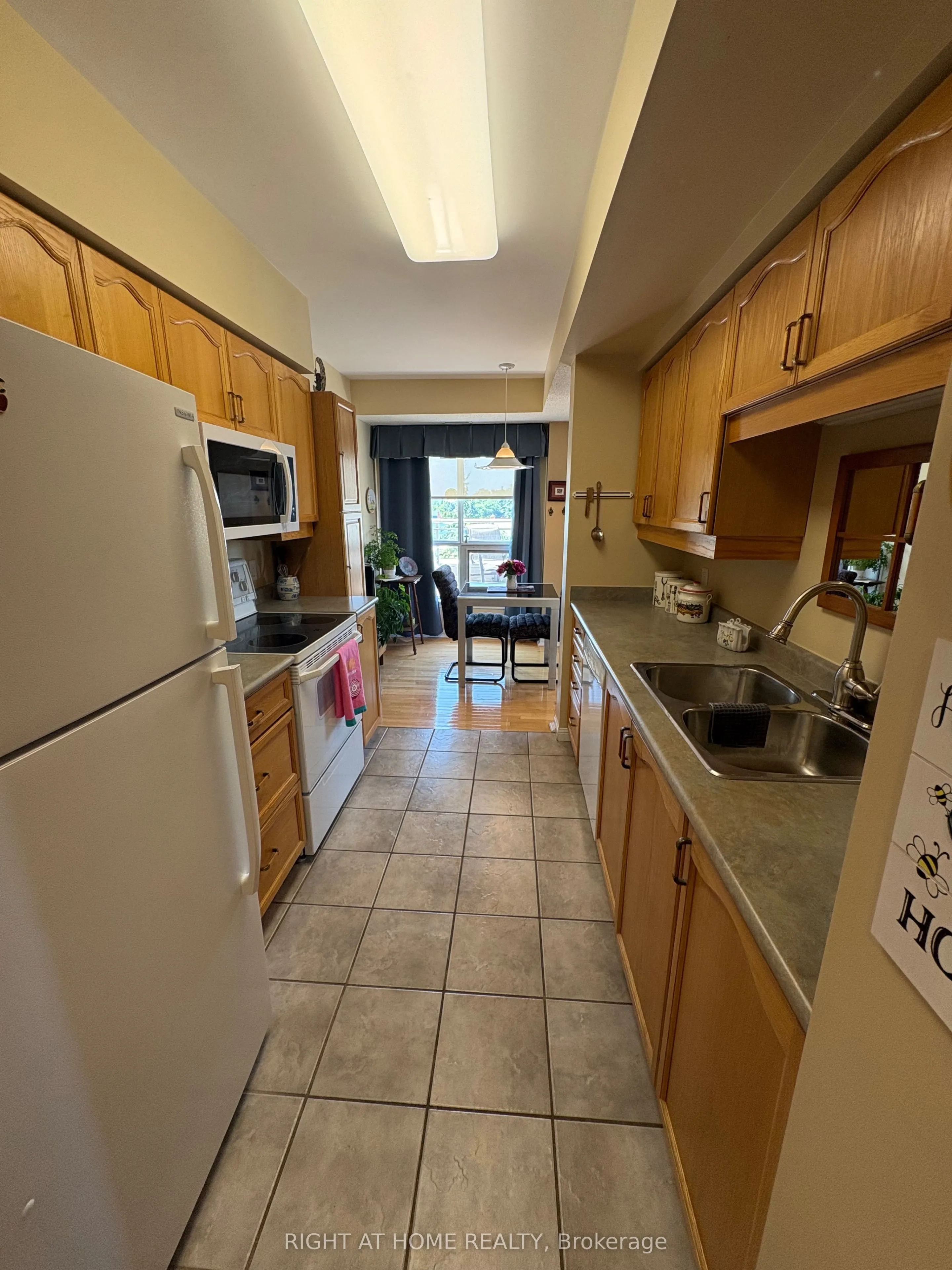 94 Dean Avenue #404