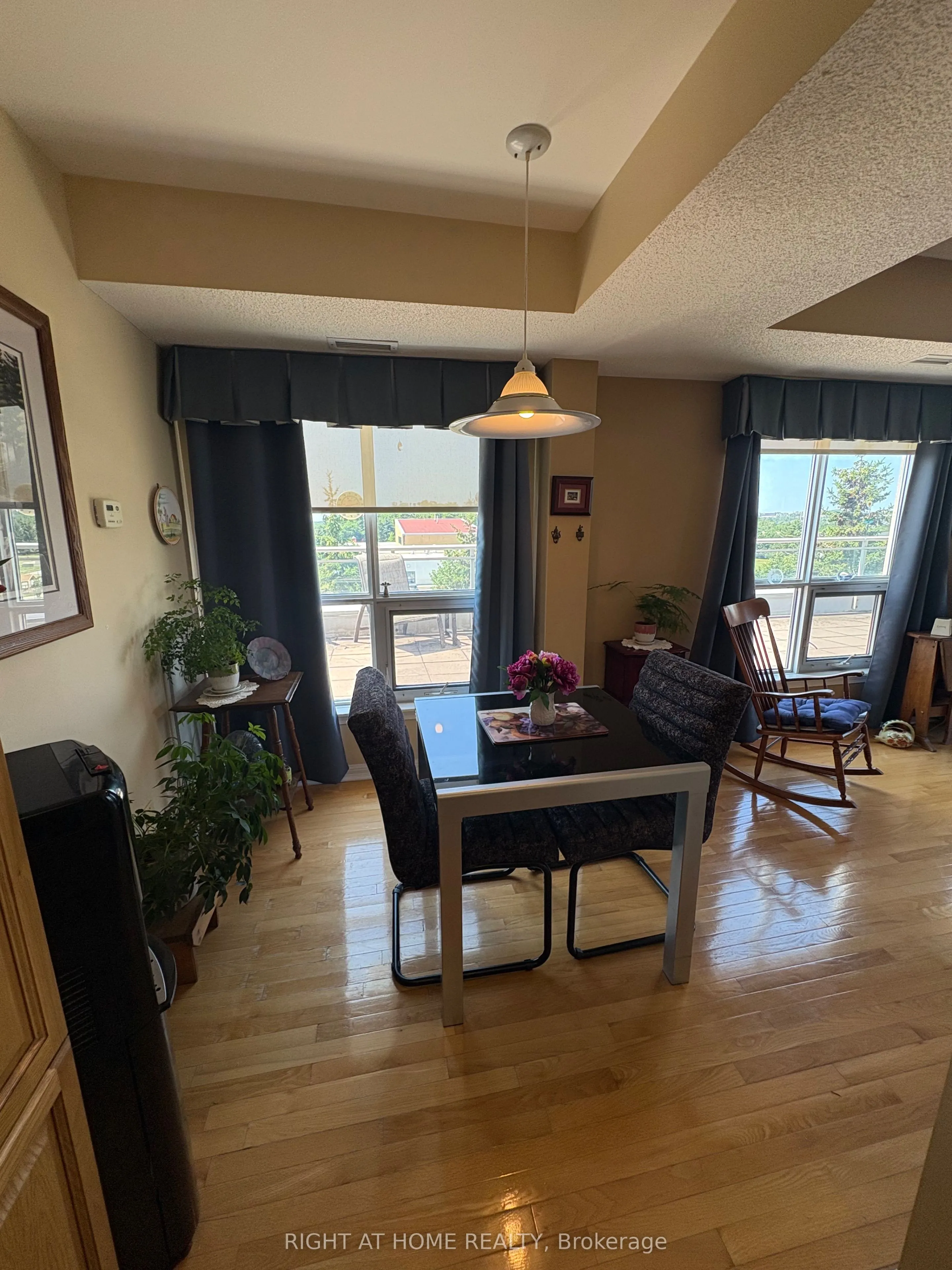 94 Dean Avenue #404