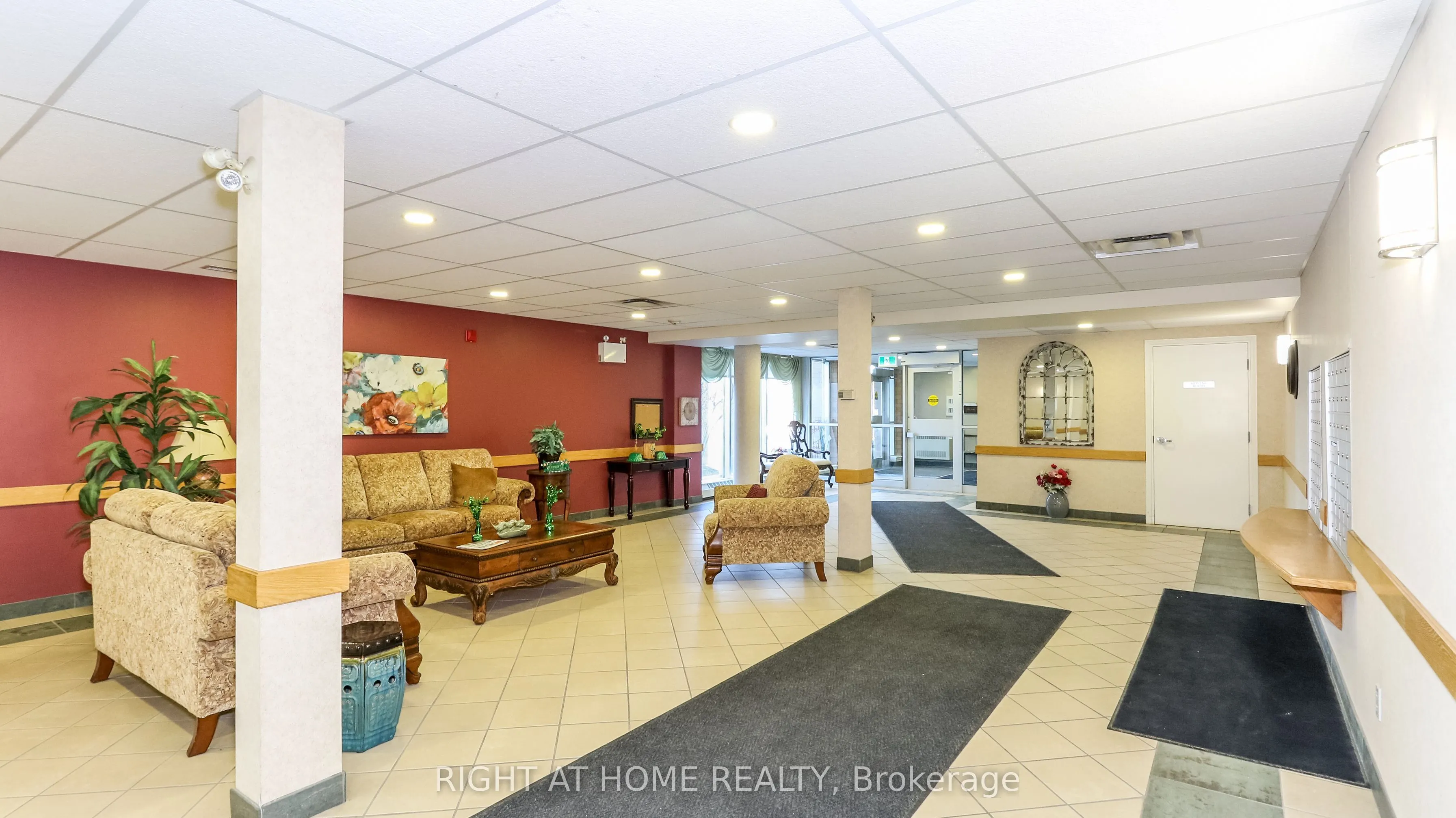94 Dean Avenue #404