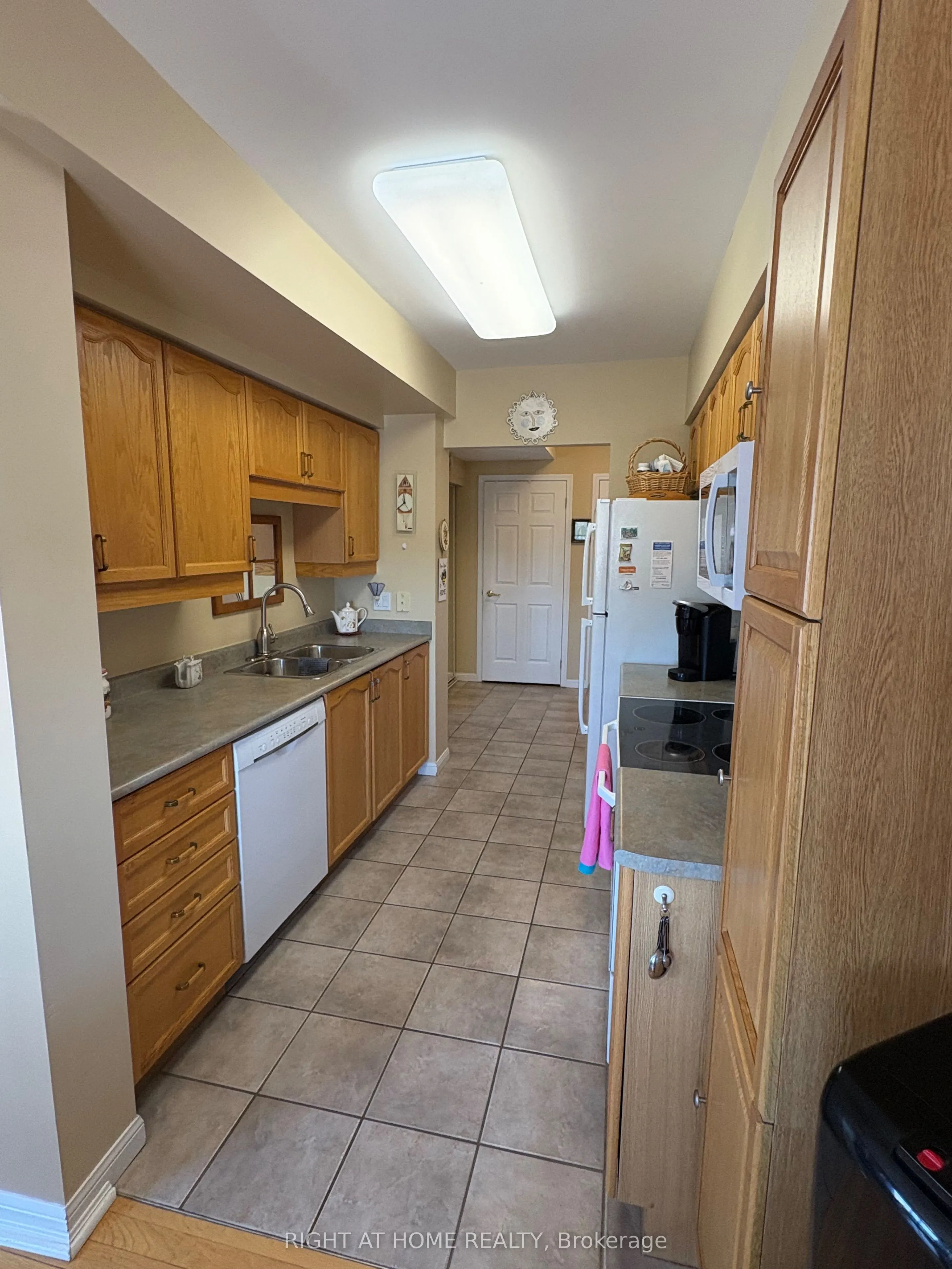 94 Dean Avenue #404