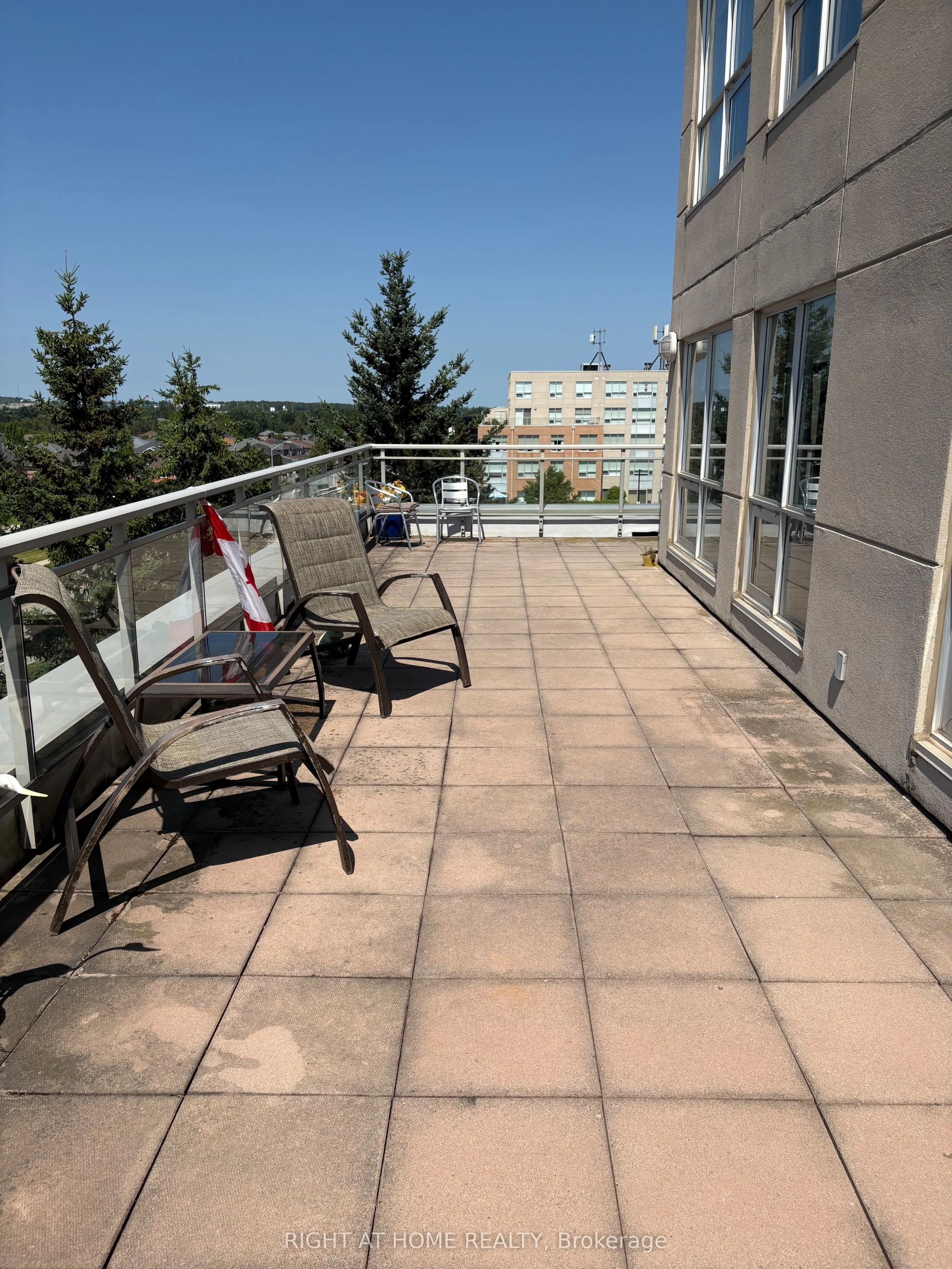 94 Dean Avenue #404