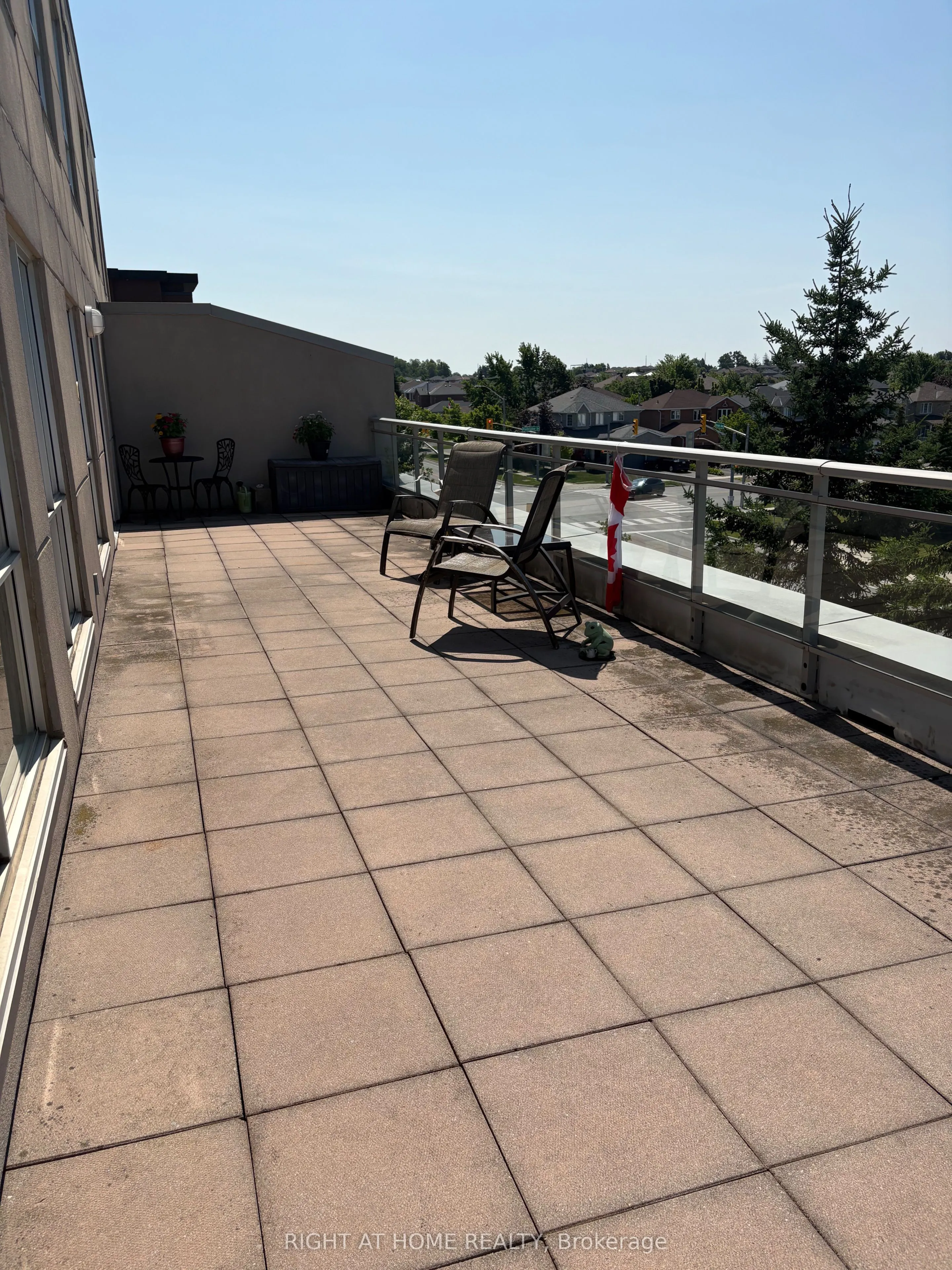 94 Dean Avenue #404