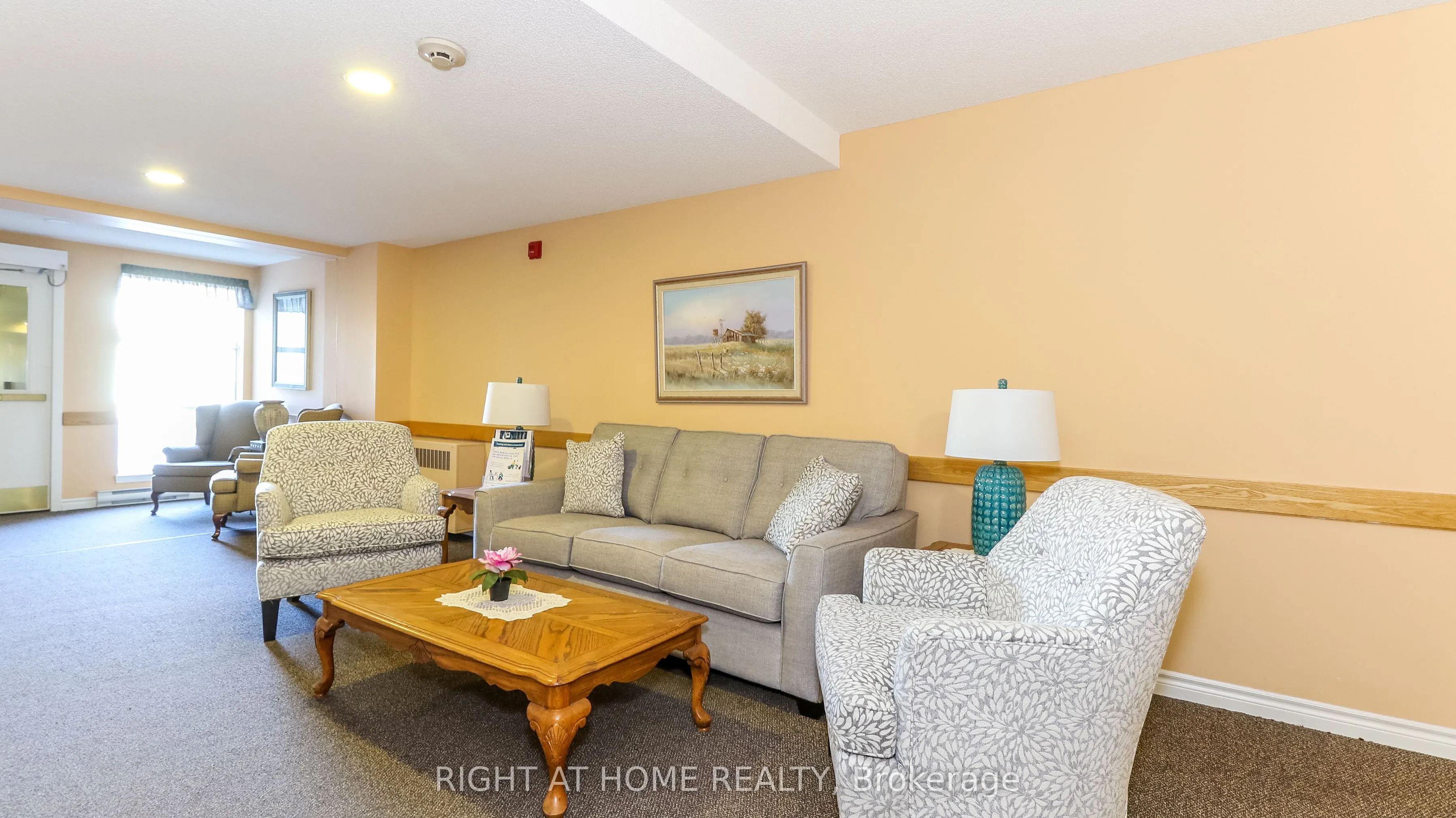 94 Dean Avenue #404