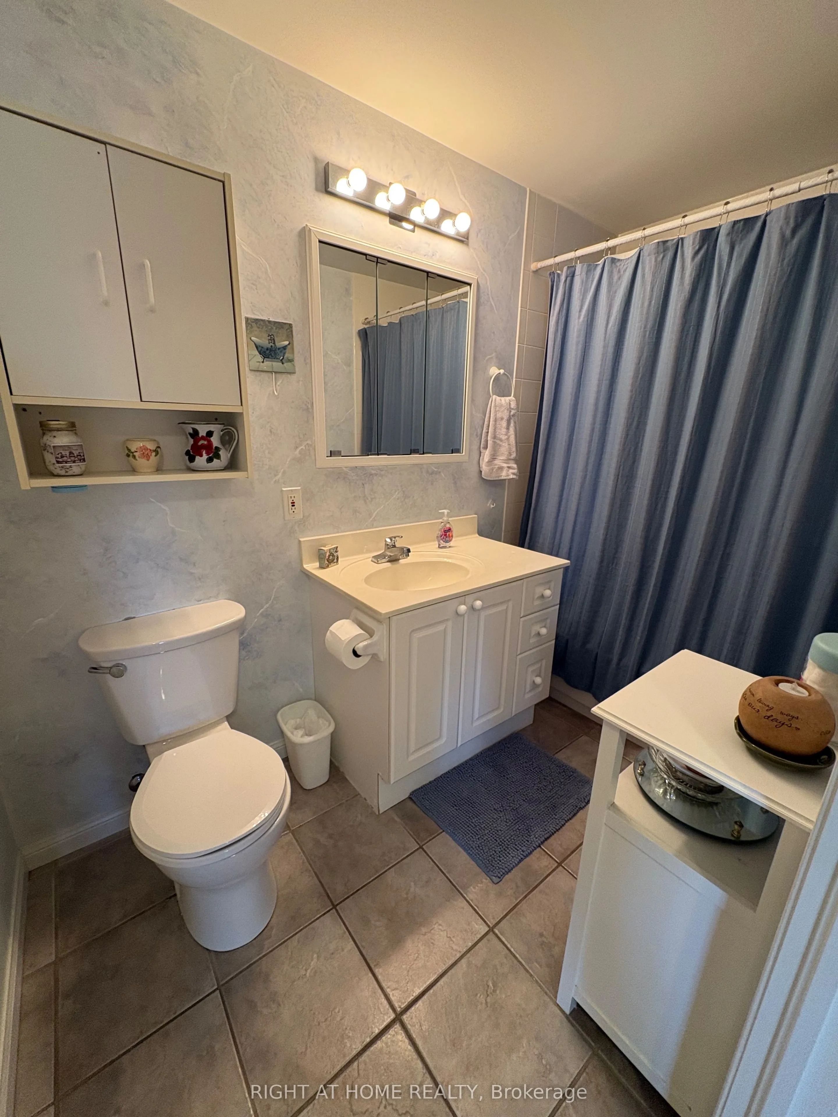 94 Dean Avenue #404