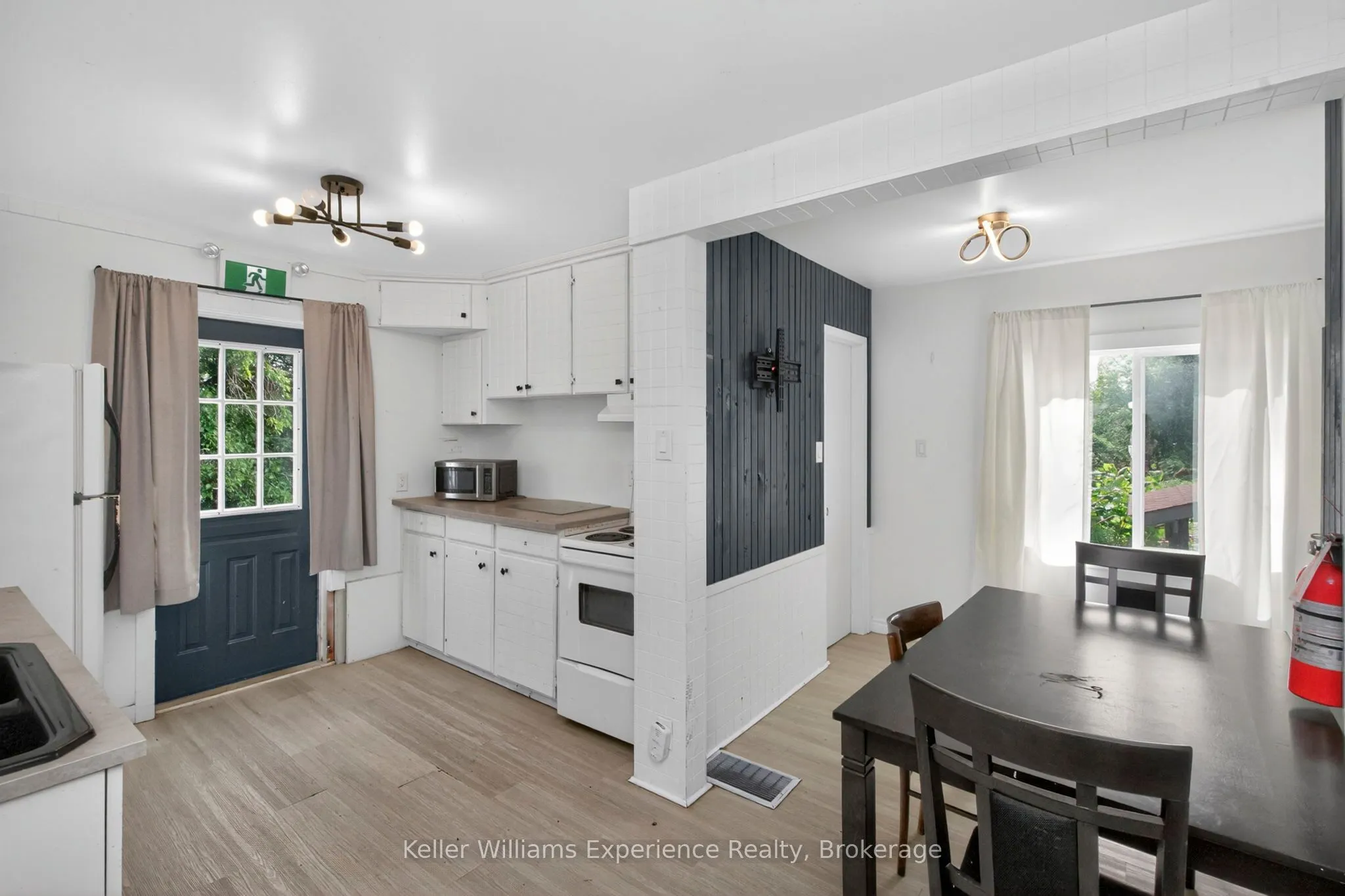9782 Beachwood Drive