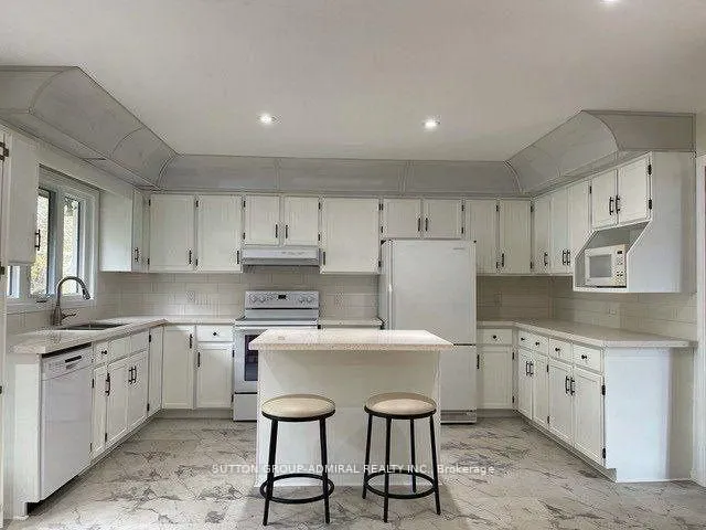 182 Bayshore Drive